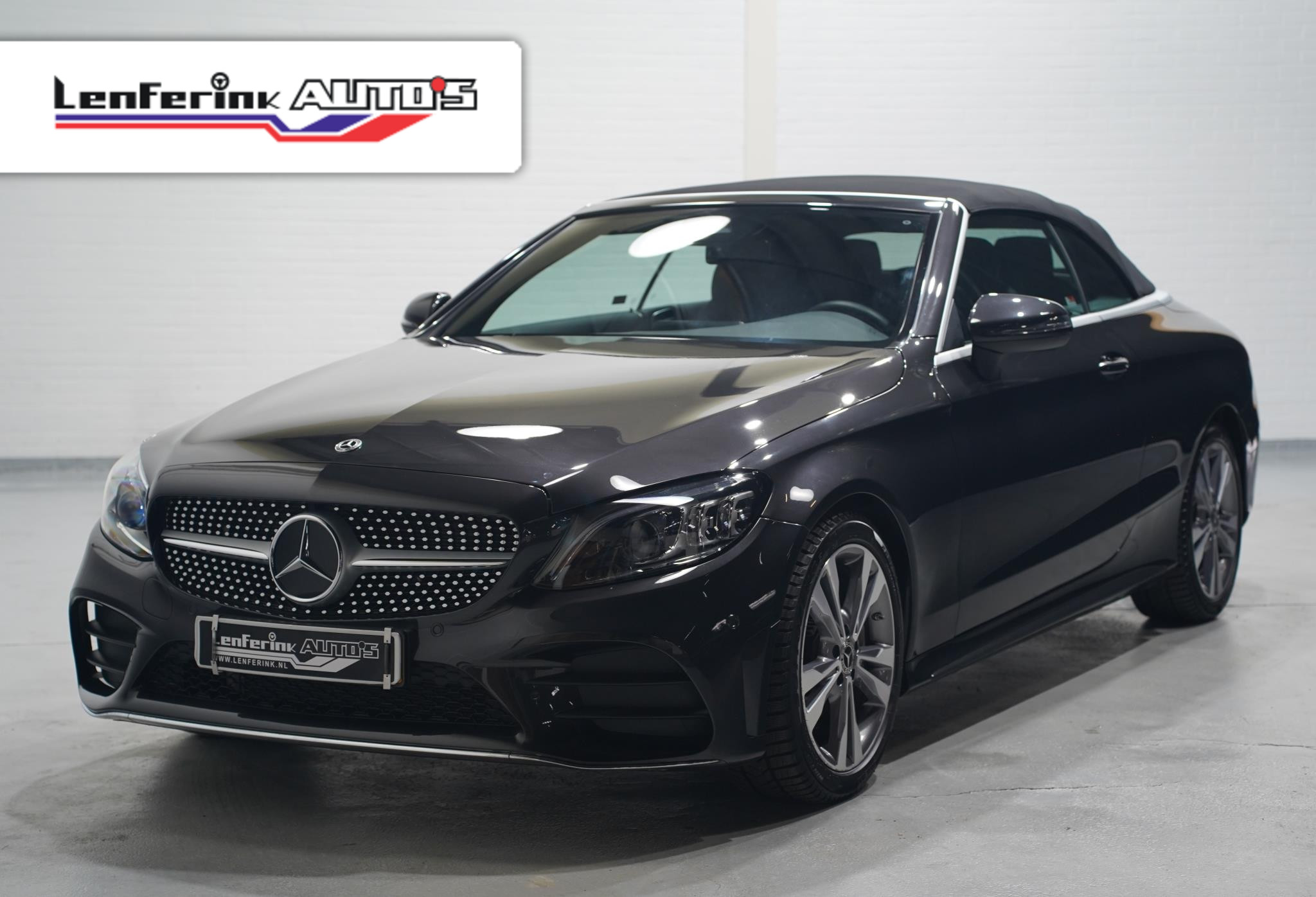Mercedes-Benz C-Klasse Cabrio 180 AMG Line AMG interieur Camera Verlichting pakket Apple Carplay