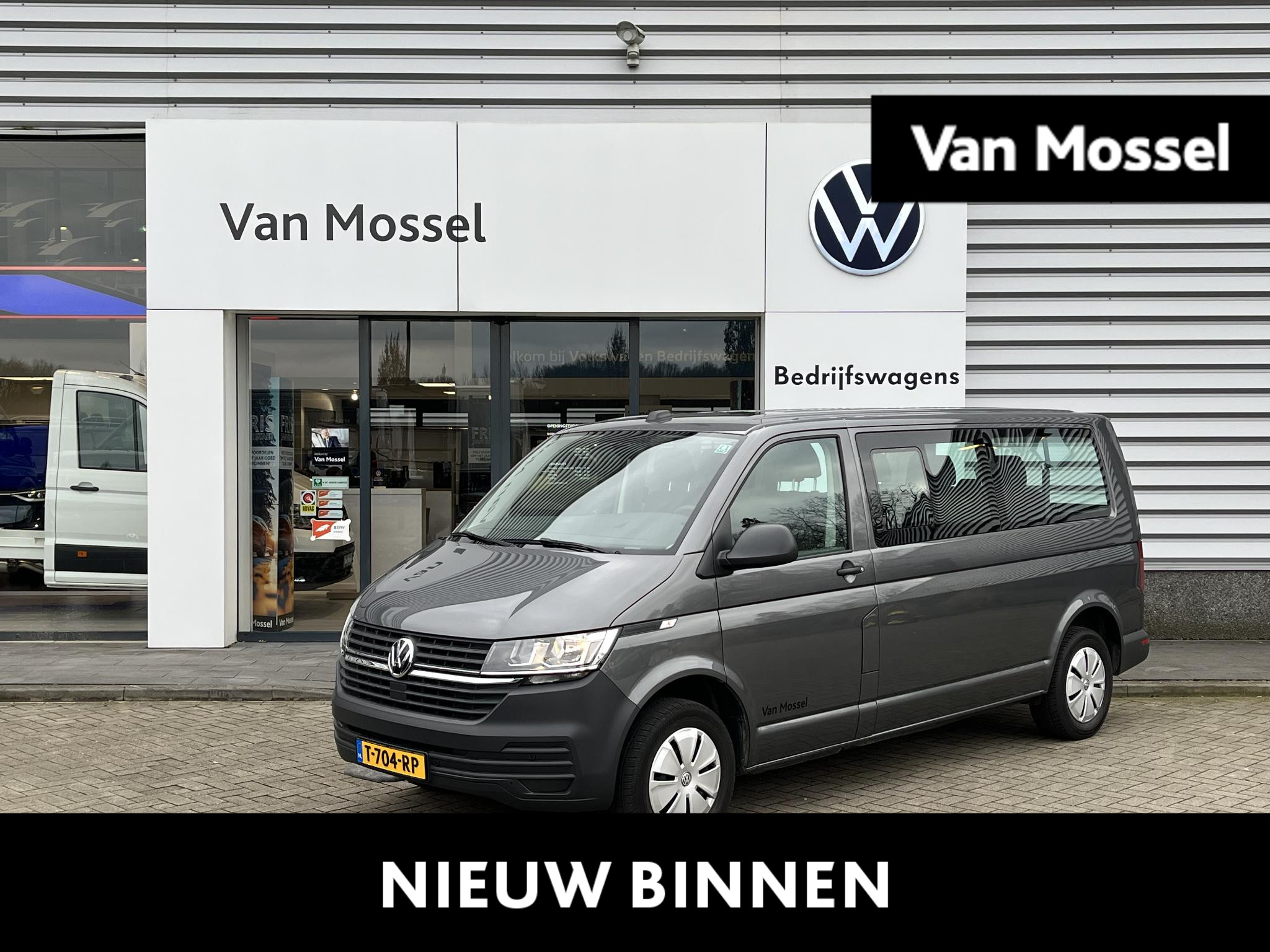 Volkswagen Transporter Kombi 2.0 TDI L2H1 150 PK | Automaat | Airco | Voorstoelen verwarmd | Trekhaak | 9 zits | Radio | Navigatie |