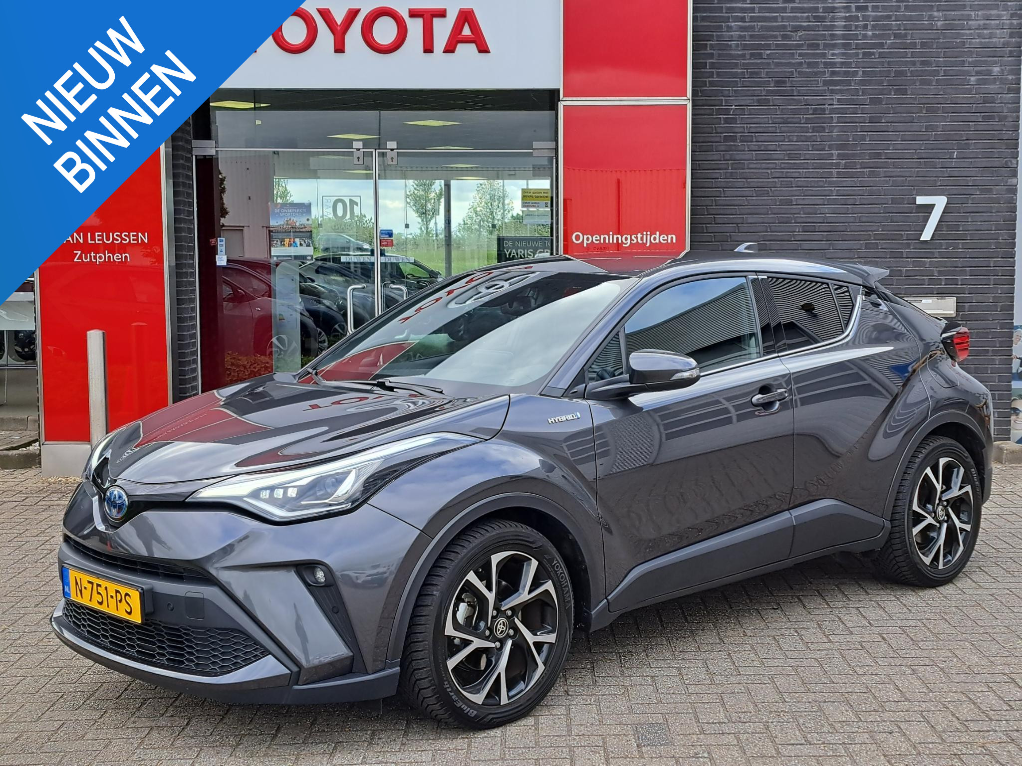 Toyota C-HR 2.0 Hybrid Style Luxury TREKHAAK STOELVERWARMING NAVIGATIE ELEK. SPIEGELS CRUISE CONTROL