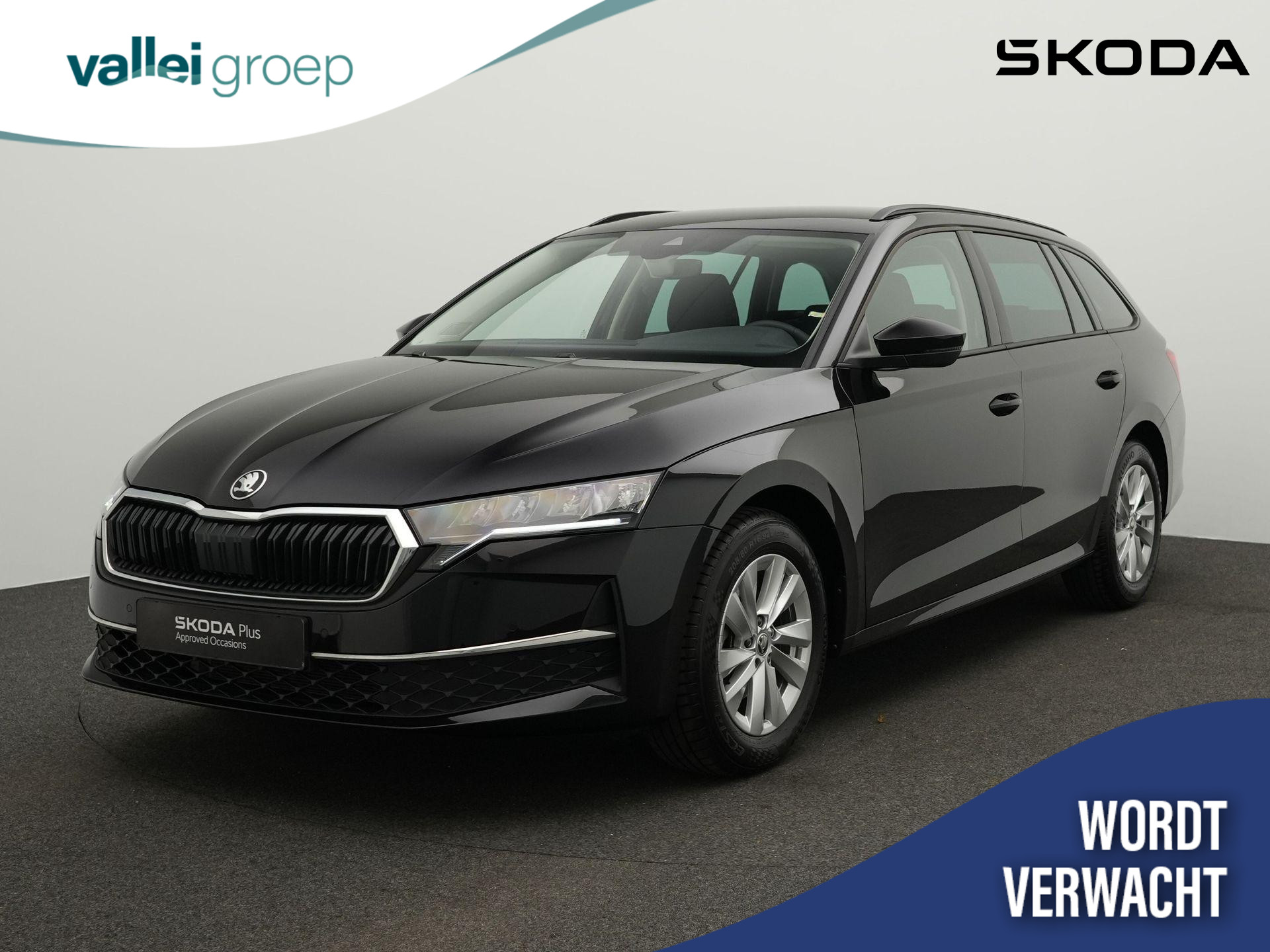 Škoda Octavia Combi 1.5 e-TSI 150 pk DSG Selection | Achteruitrijcamera | Stoelverwarming | Apple Carplay / Android Auto