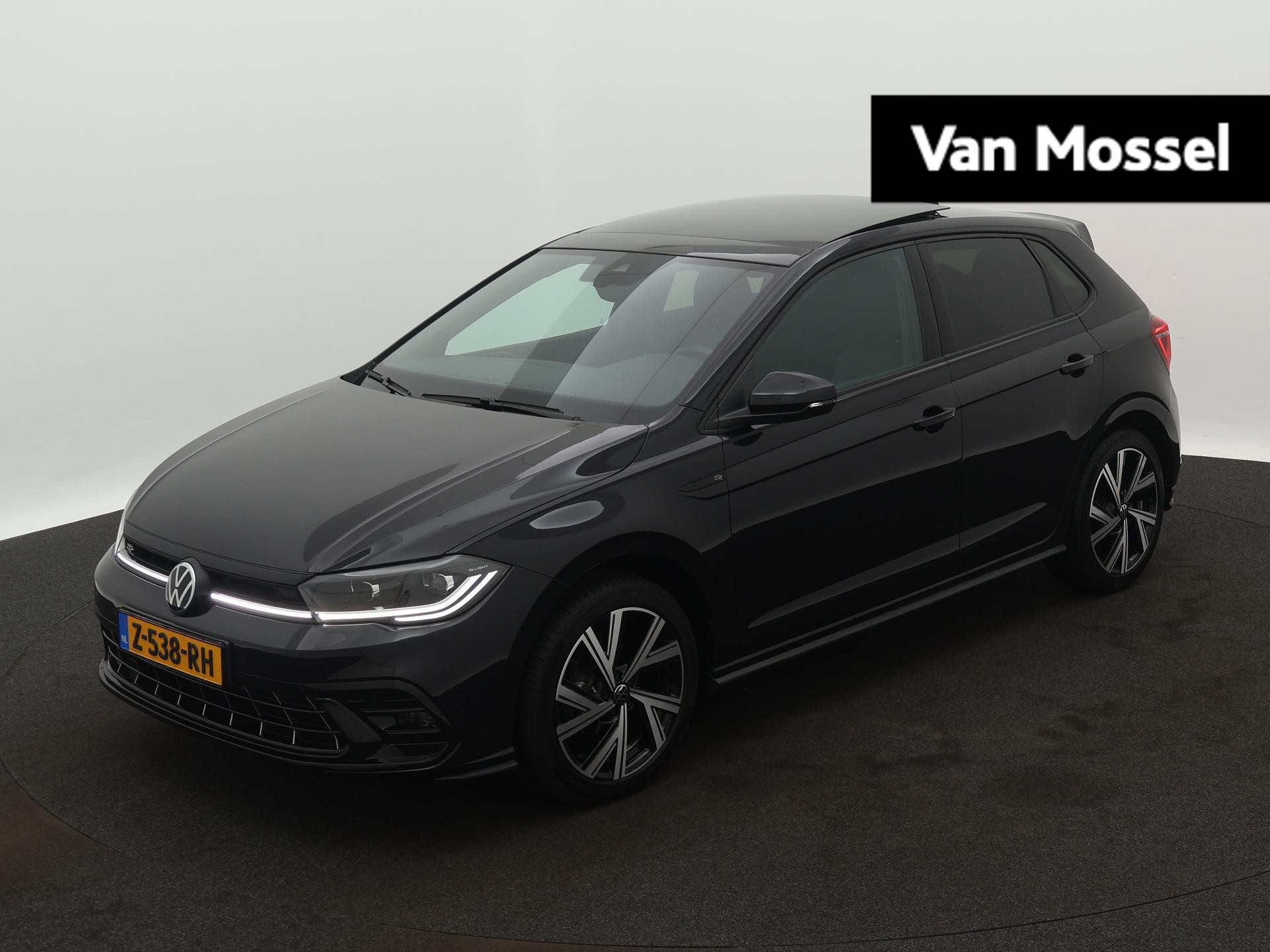 Volkswagen Polo 1.0 TSI R-Line 95 PK | Demo | R-Line | Panoramadak | Navigatie | Keyless | Stoelverwarming | Digital Cockpit Pro | Climatronic | Matrix LED koplampen | Adaptive Cruise Control | Apple Carplay | Android Auto |