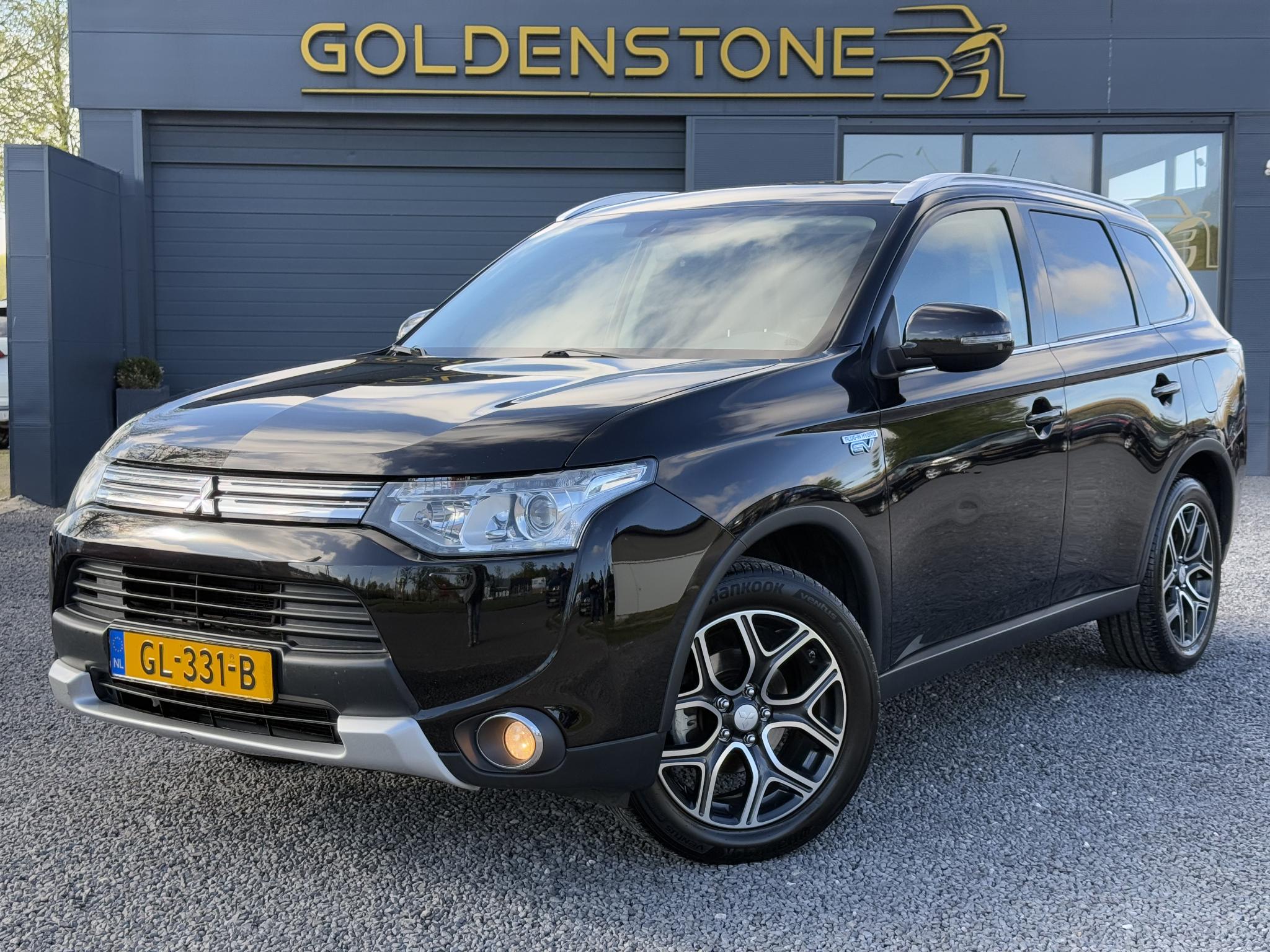 Mitsubishi Outlander 2.0 PHEV Limited Edition X-Line 2e Eigenaar,Leder,Trekhaak,Schuifdak,Camera,Clima,Cruise,Nieuwe Apk bij Aflevering