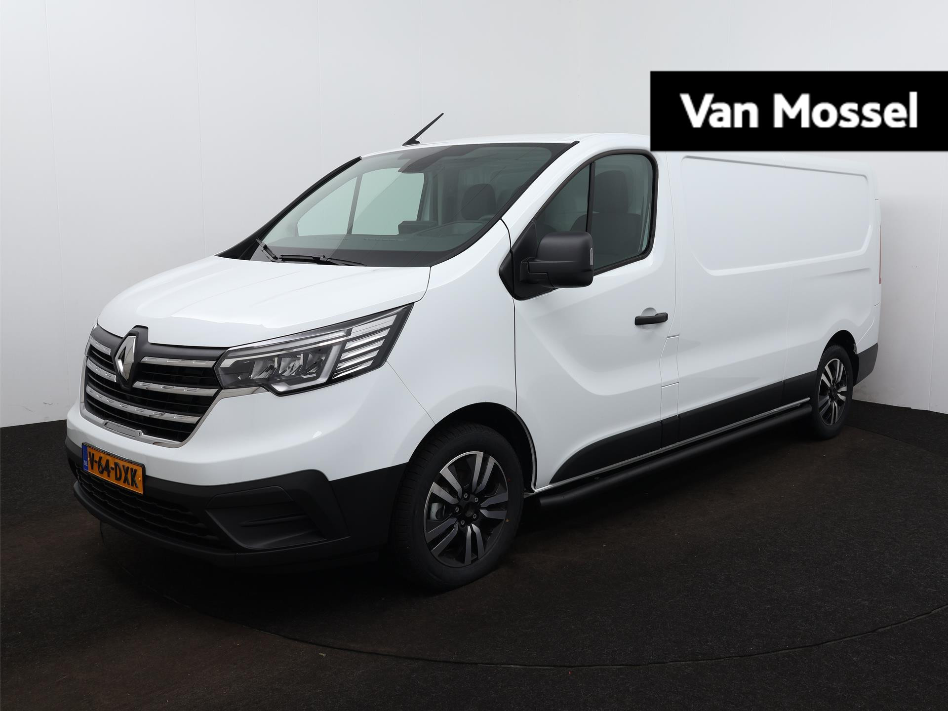 Renault Trafic 2.0 dCi 110 T30 L2H1 Work Edition | Lichtmetalen velgen | Black Sidebars | Navigatie | Trekhaak| Laadvloerbescherming|