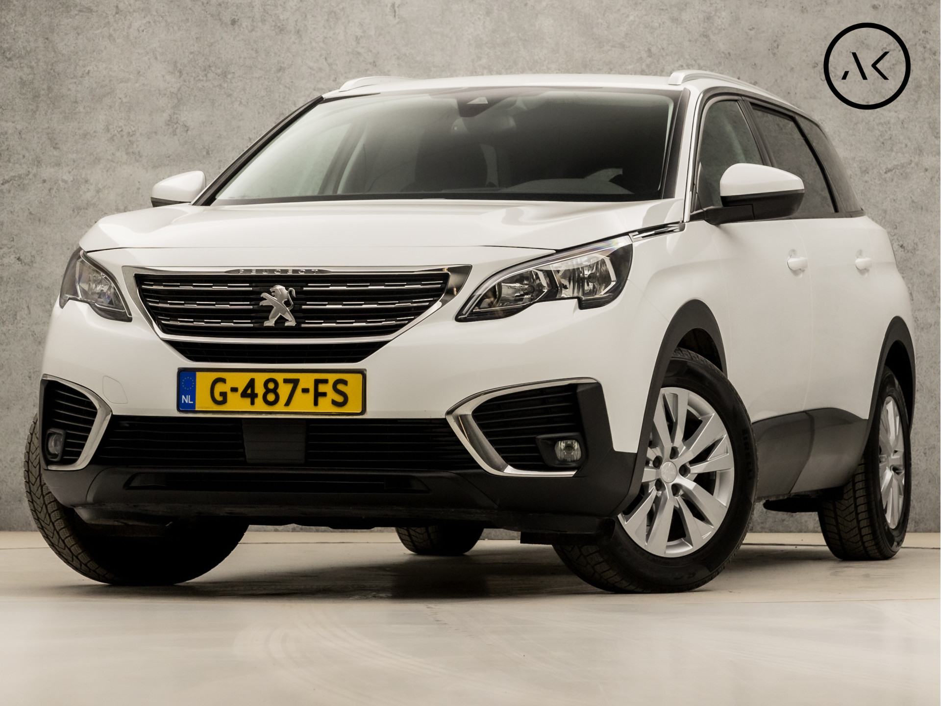Peugeot 5008 1.2 PureTech Sport 7 Persoons (APPLE CARPLAY, GROOT NAVI, GETINT GLAS, DAB+, SPORTSTOELEN, PARKEERSENSOREN, CRUISE, NIEUWE APK, NIEUWSTAAT)