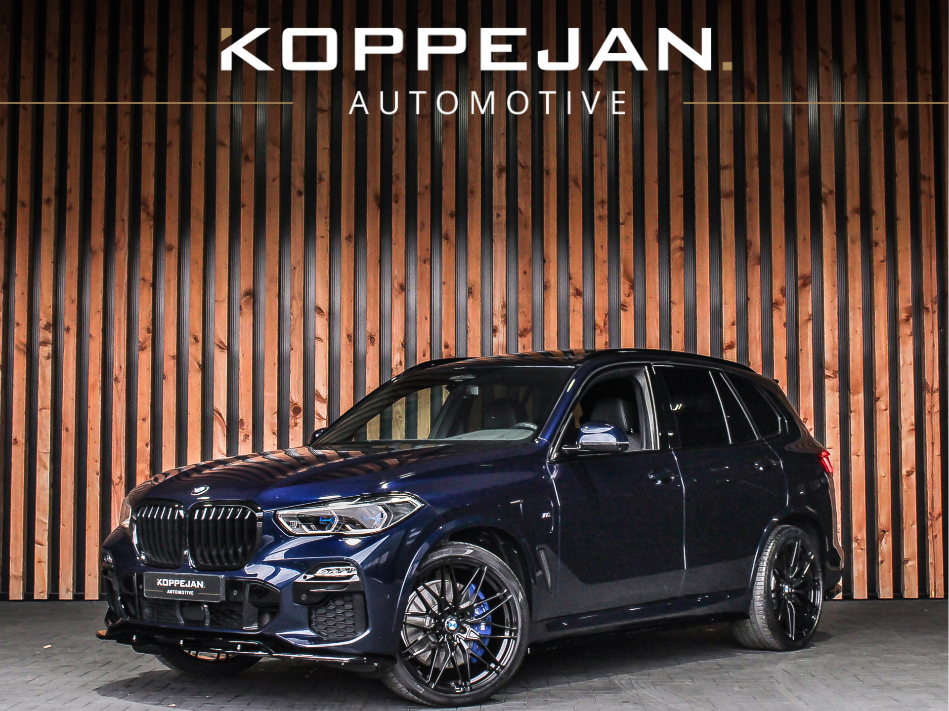 BMW X5 xDrive45e 394PK Automaat High Executive M-Sport | SKYLOUNGE | ACHTERAS BESTURING | PANO | STOELVENTILATIE | SOFTCLOSE | LASER | HARMAN EN KARDON |