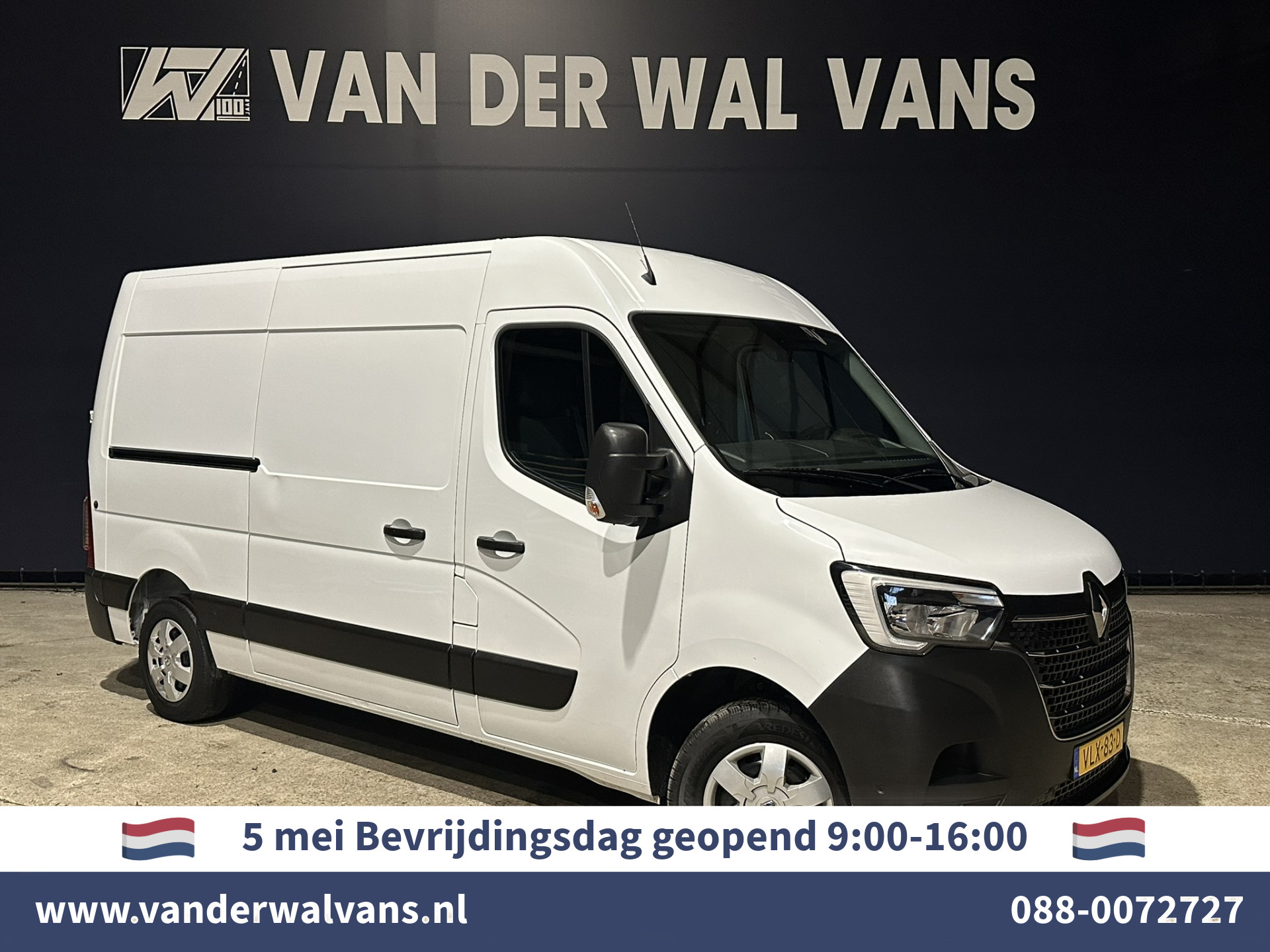 Renault Master 2.3 dCi 136pk L2H2 Euro6 Airco | Navigatie | Camera | 2500kg Trekhaak | LED cruisecontrol, parkeersensoren, bijrijdersbank
