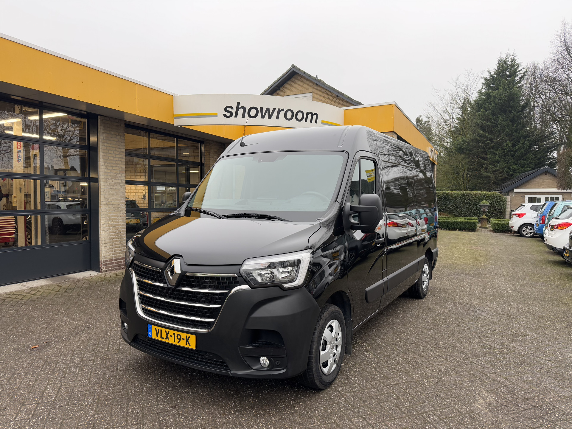 Renault Master T35 2.3 dCi 180 L2H2 180PK Energy Comfort Navi Airco Camera