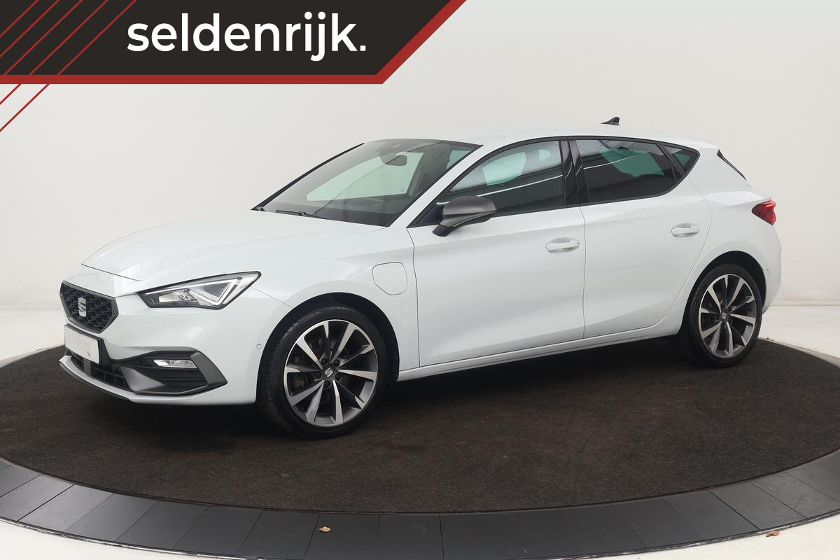 SEAT Leon 1.4 TSI eHybrid PHEV FR | Stoelverwarming | Adaptive cruise | Camera | Carplay | Sfeerverlichting | Leder/Alcantara | Memory | Navigatie | Keyless | Full LED