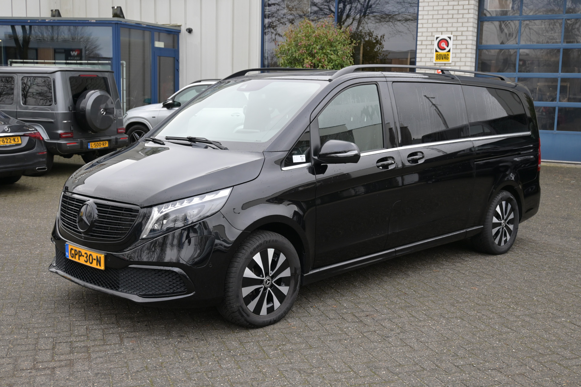 Mercedes-Benz EQV 300 XL L3 90 kWh Excl BTW, Airmatic/Luchtvering, 8 pers.  Zwarte hemel