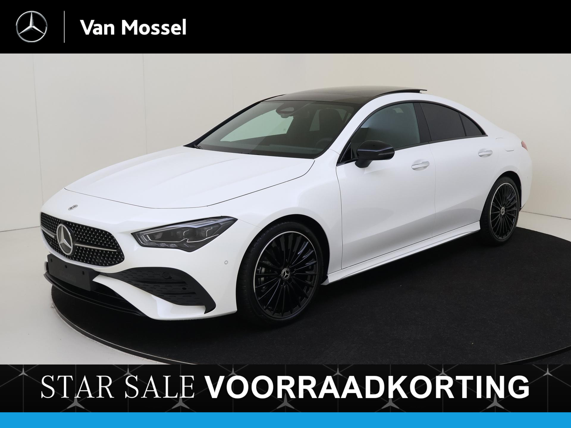 Mercedes-Benz CLA 180 - Star Edition AMG Line - Panoramadak - Nightpakket - 19 Inch - Dodehoek Assistent