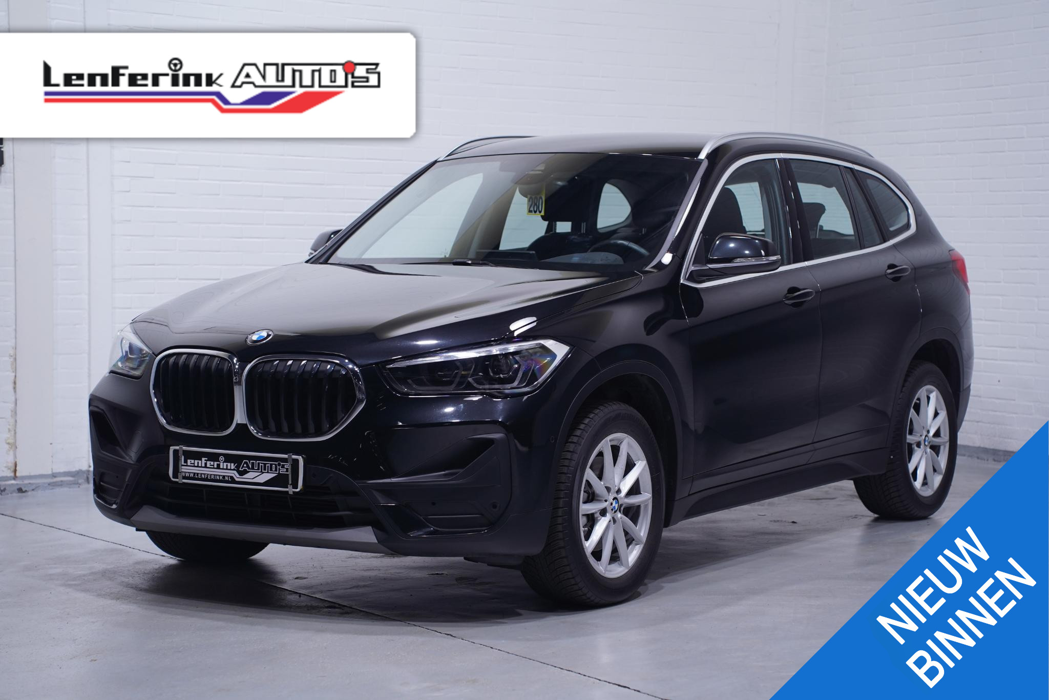 BMW X1 sDrive18d High Executive Edition Leder Head-up Stoelverwarming Ledkoplampen NAP