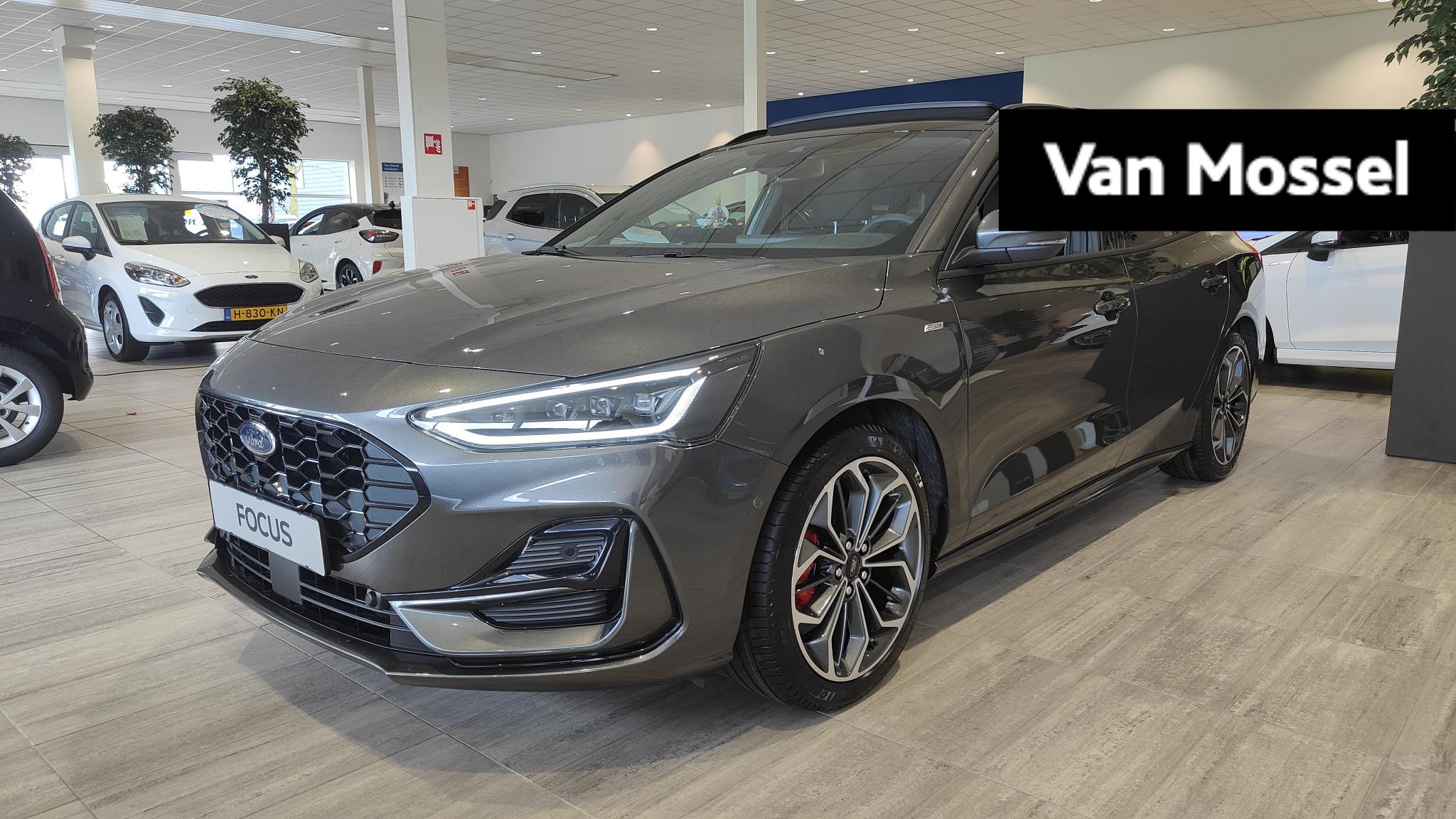 Ford Focus 1.0 EcoBoost Hybrid ST Line X | €1500,- voordeel!
