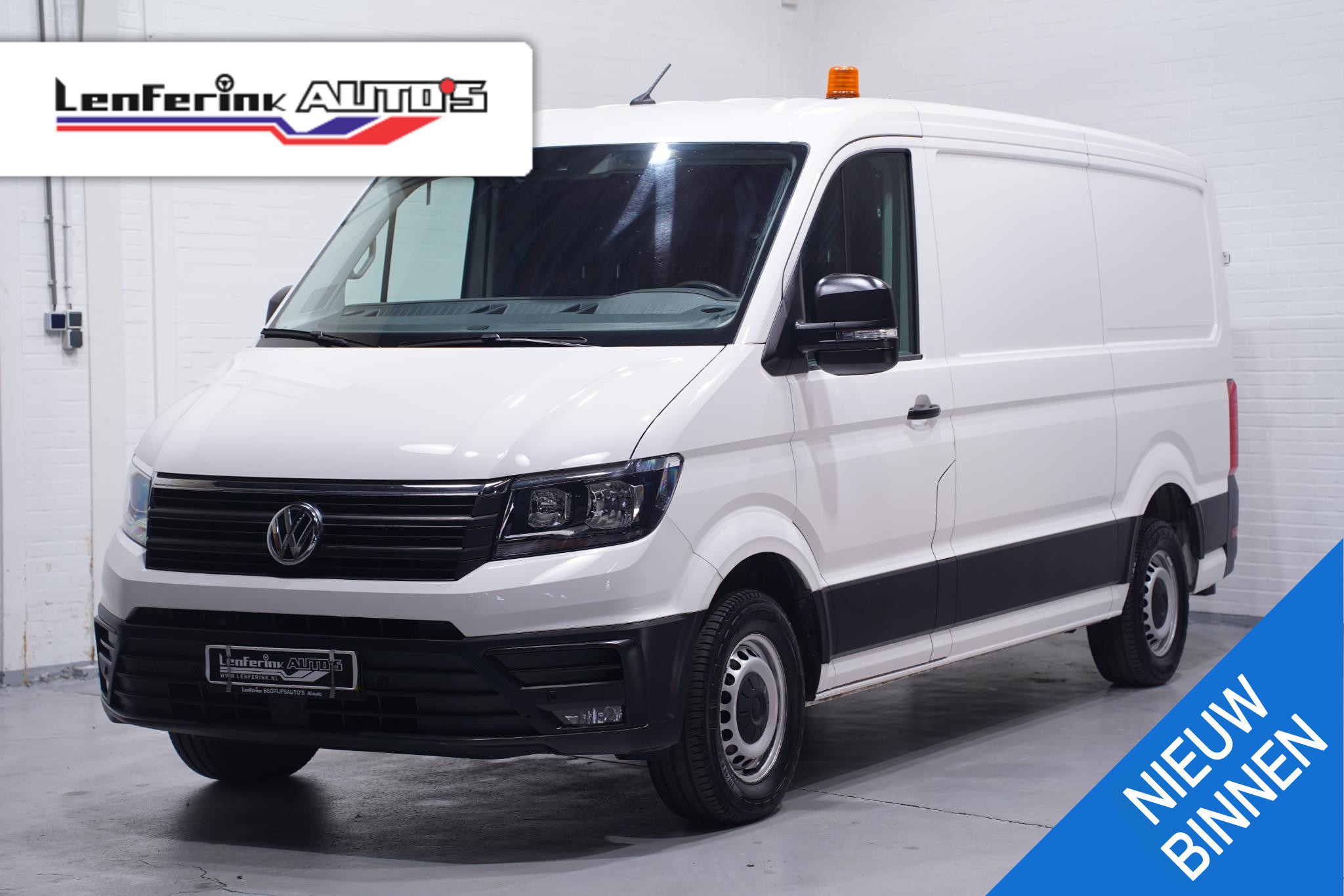 Volkswagen Crafter 2.0 TDI 177 pk L3H2 Navi, Camera, Trekhaak met Opstap, NAP, Laadruimte Pakket, PDC V+A, 2-Zits