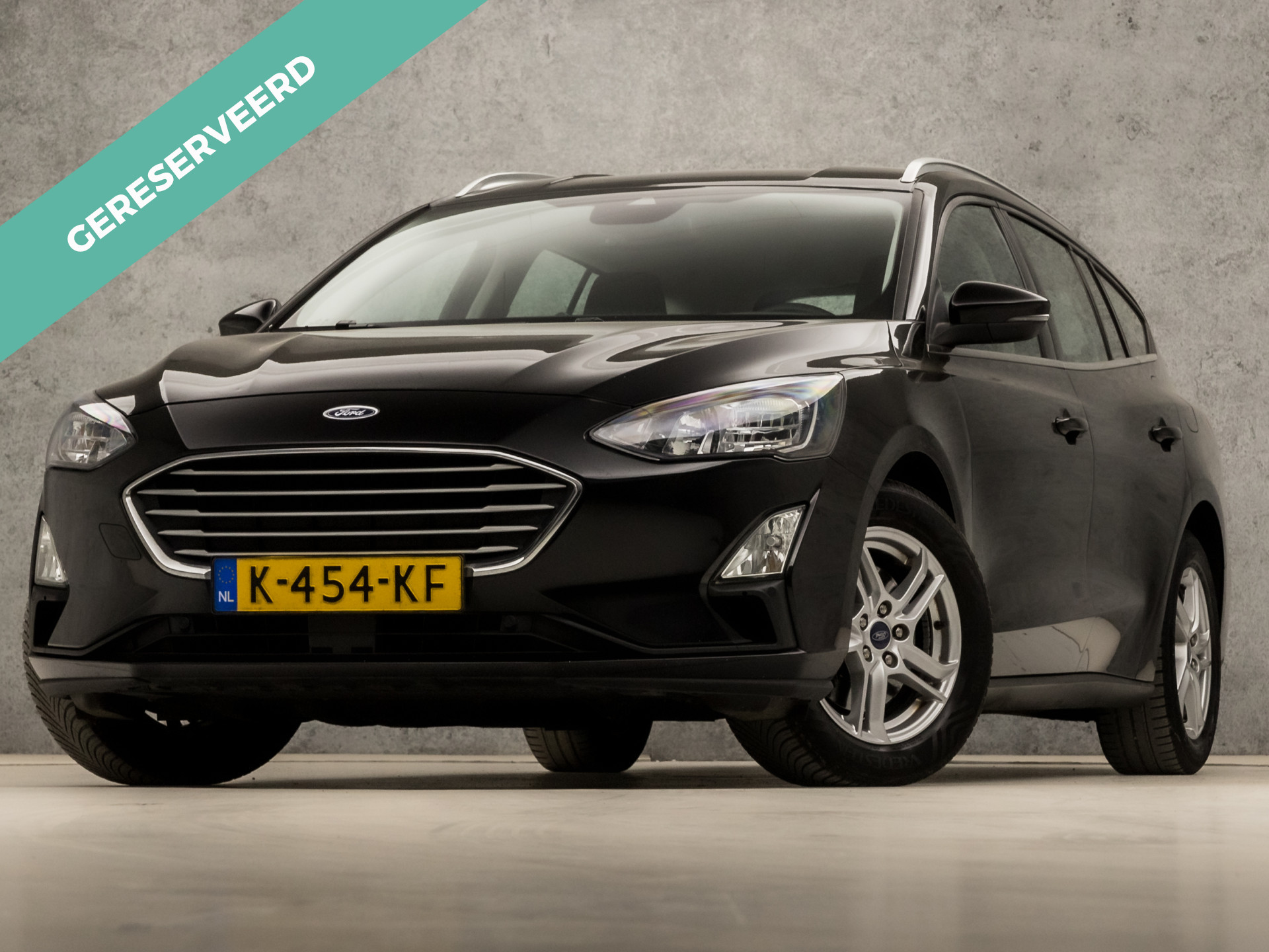 Ford Focus Wagon 1.0 EcoBoost Sport (APPLE CARPLAY, GROOT NAVI, CLIMATE, LANE ASSIST, SPORTSTOELEN, CAMERA, LED KOPLAMPEN, NIEUWSTAAT)
