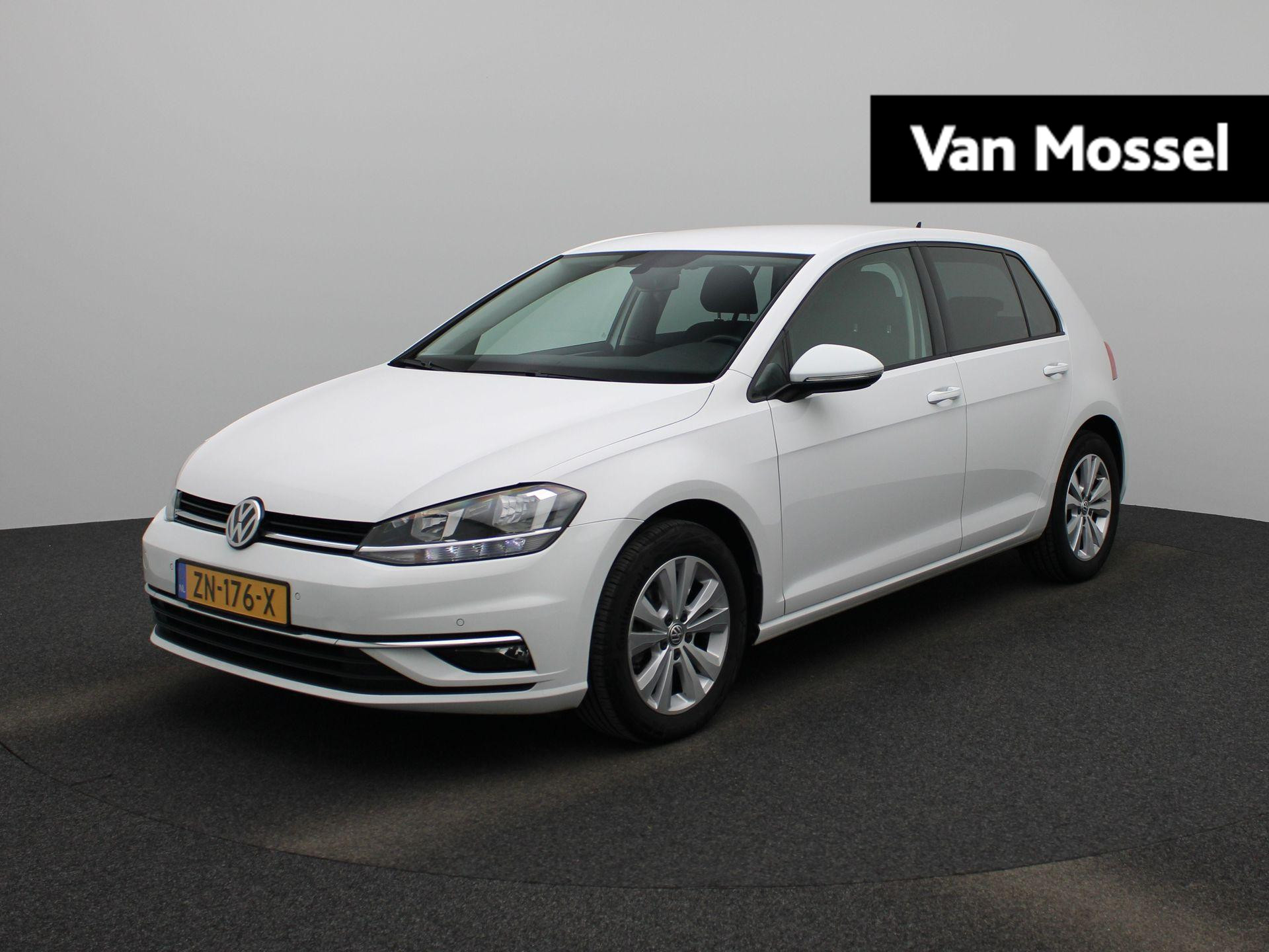 Volkswagen Golf 1.0 TSI Comfortline 116 PK | Climatronic | Navigatie | Apple Carplay | Parkeersensoren voor en achter | Adaptieve Cruise Control | Buitenspiegels elektrisch verstelbaar en verwarmbaar |