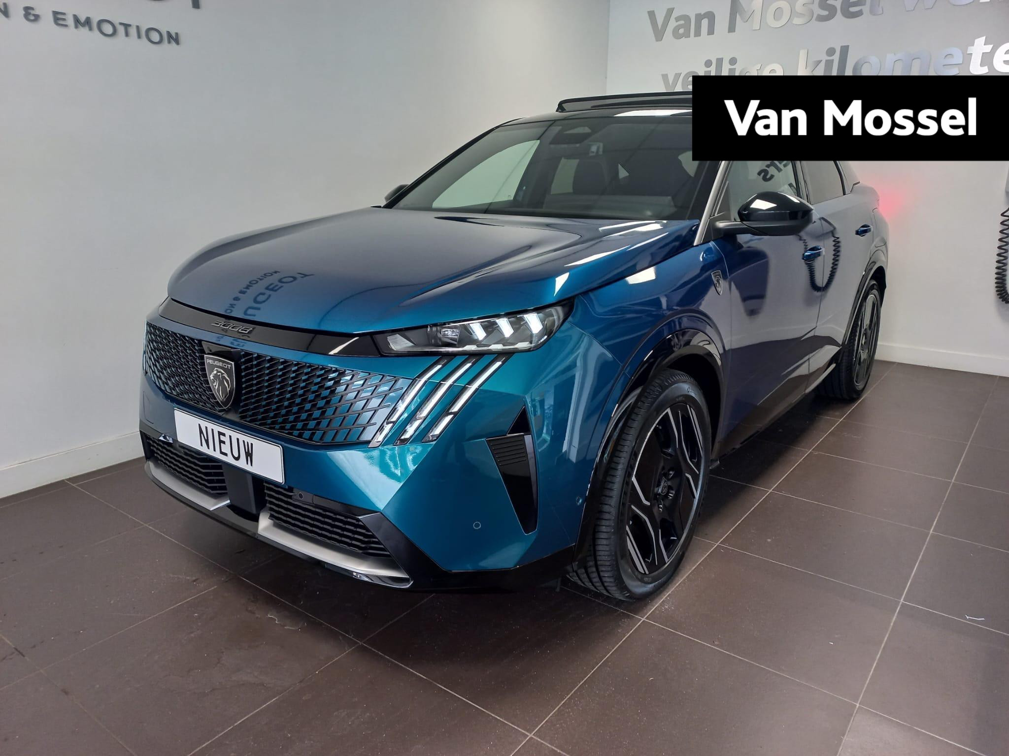 Peugeot e-3008 GT 73 kWh | NIEUW MODEL!! | Navigatie | Panorama-dak | dodehoek detectie | Nieuw te bestellen!