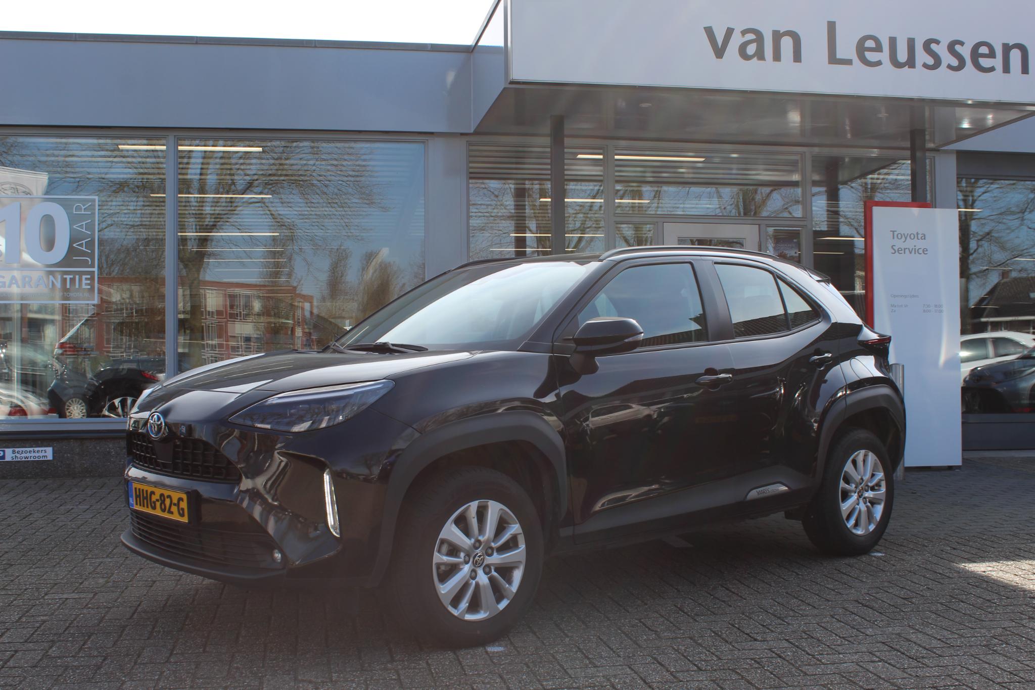 Toyota Yaris Cross 1.5 HYBRID STOEL-STUUR & WISSERVERW. EL ACHTERKLEP LED VERLICHTING HEAD-UP