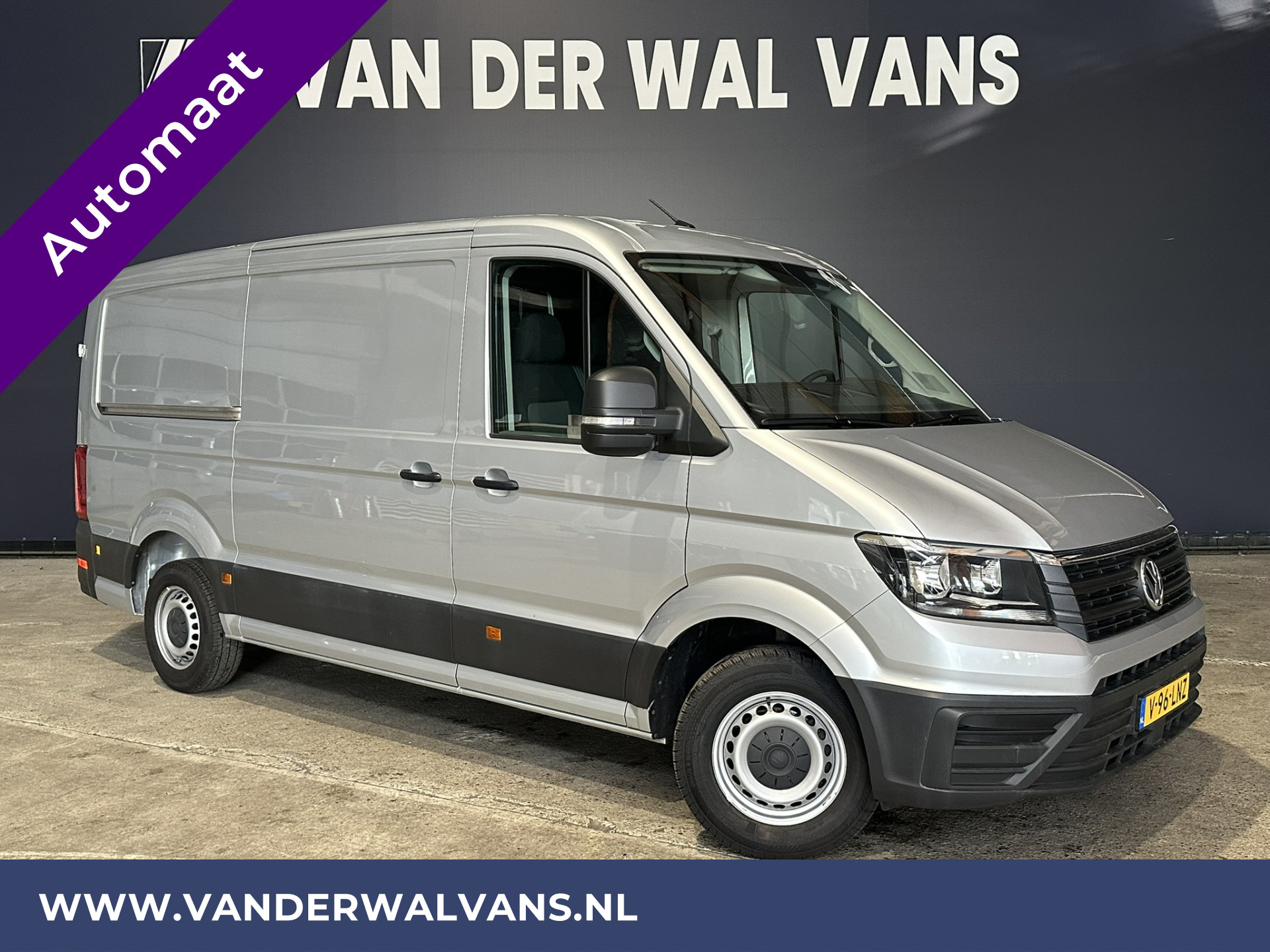 Volkswagen Crafter 2.0 TDI 141pk Automaat L3H2 L2H1 Euro6 Airco | Camera | Apple Carplay | 3000kg Trekhaak | Navigatie Android Auto, Bijrijdersbank