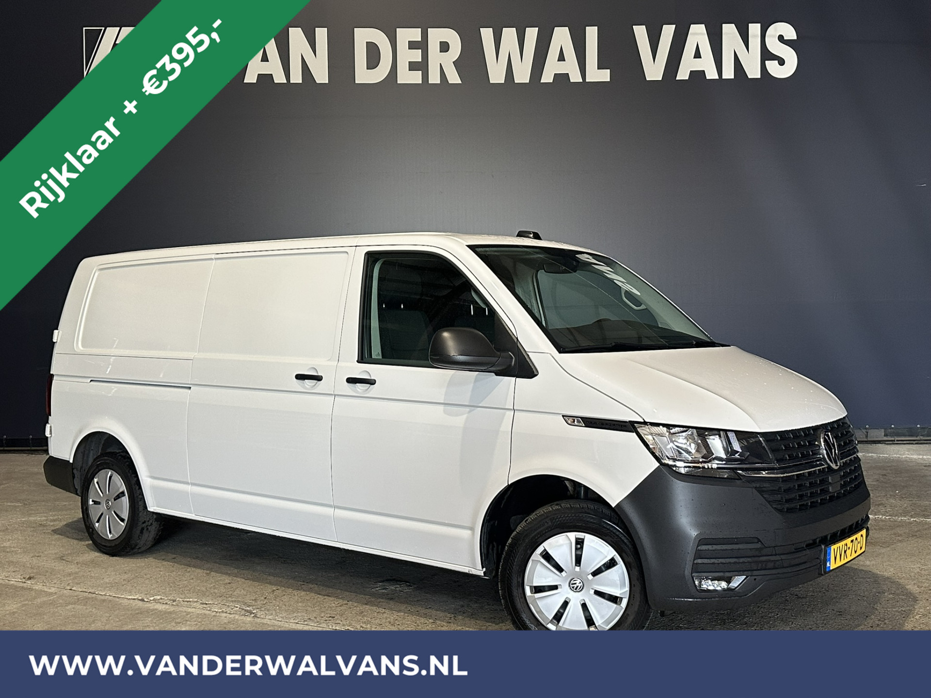 Volkswagen Transporter 2.0 TDI L2H1 Euro6 RIJKLAAR Airco | Navigatie | Apple Carplay | Android Auto | Trekhaak Cruisecontrol, Parkeersensoren