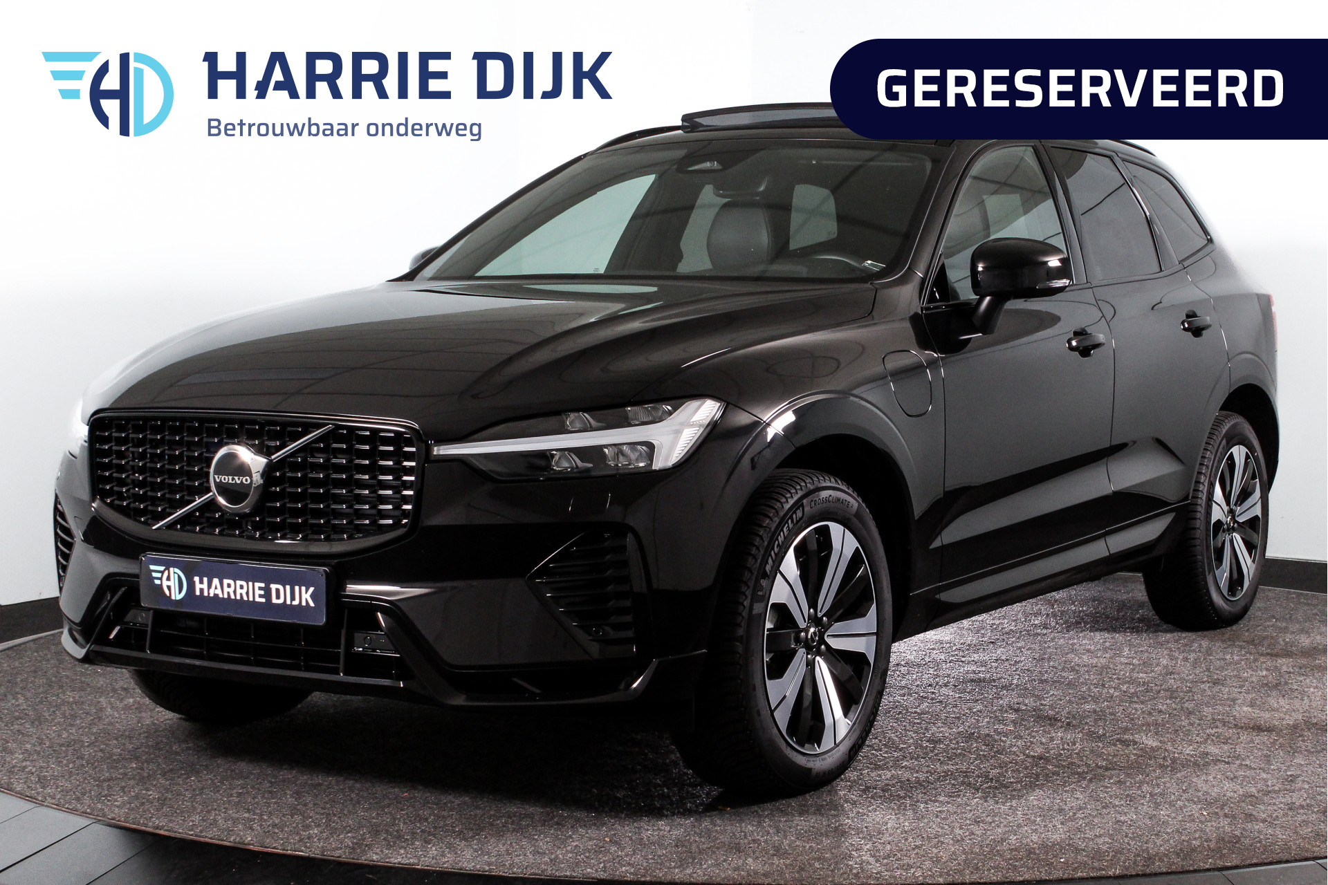 Volvo XC60 2.0 T6 Plug-in hybrid AWD Plus Dark | S/K-Panodak | Dig. Cockpit | Adapt. Cruise | Memory Stoelen | Elek. Klep | Stoel-+stuurverw. | Camera | NAV+App. Connect | LM 19" | 2835
