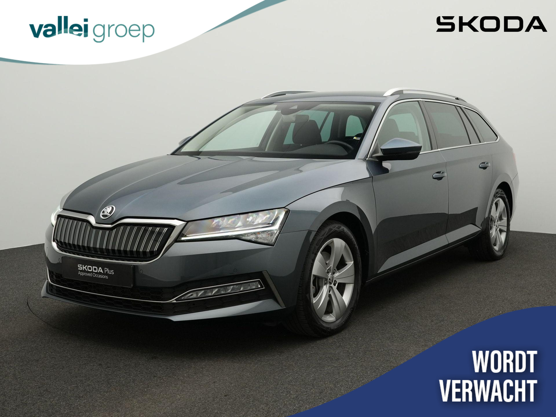 Škoda Superb Combi 1.4 TSI 218 pk DSG iV Business Edition | Trekhaak | Achteruitrijcamera | Navigatie | Stoelverwarming