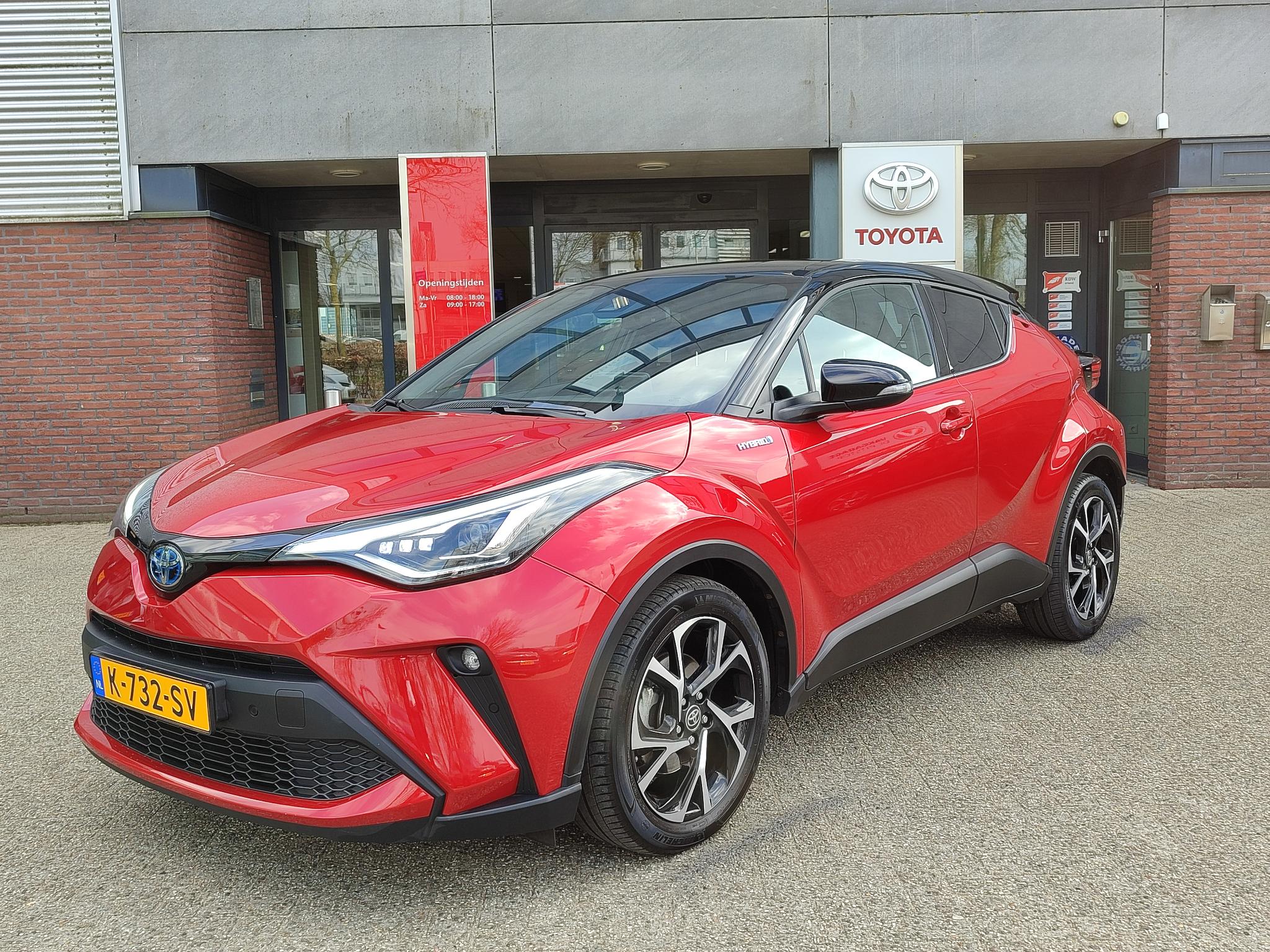 Toyota C-HR 1.8 Hybrid FIRST EDITION AFN-TREKHAAK JBL-AUDIO PARK-SENSOREN STOELVERW 18'' LM-VELGEN KEYLESS APPLE/ANDROID AD-CRUISE CAMERA NL-AUTO