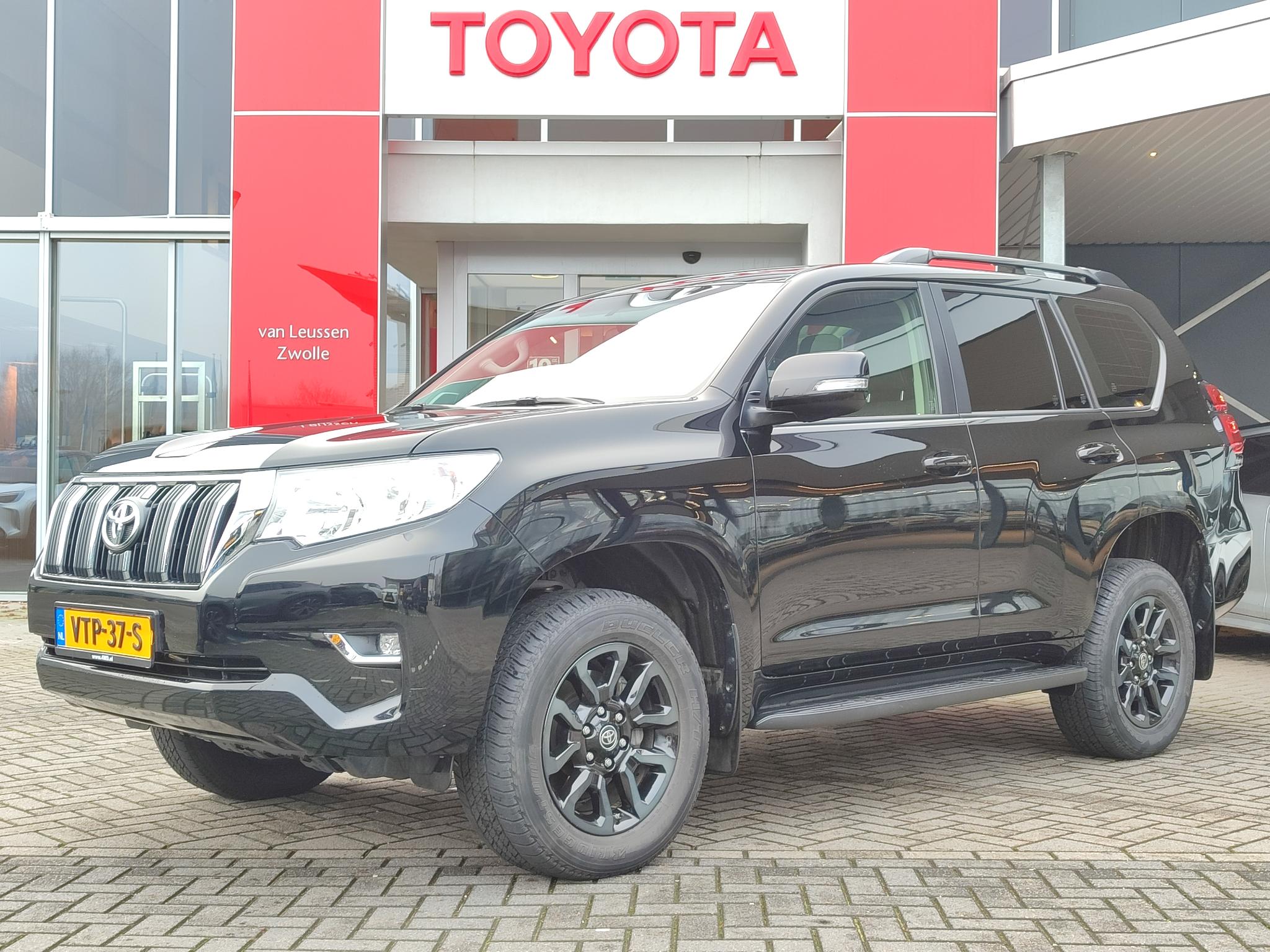 Toyota Land Cruiser 2.8 D-4D-F Challenger Window Van TREKHAAK LEER STOELVERW KEYLESS CRUISE BLUETOOTH CAMERA APPLE/ANDROID CLIMA NL-AUTO