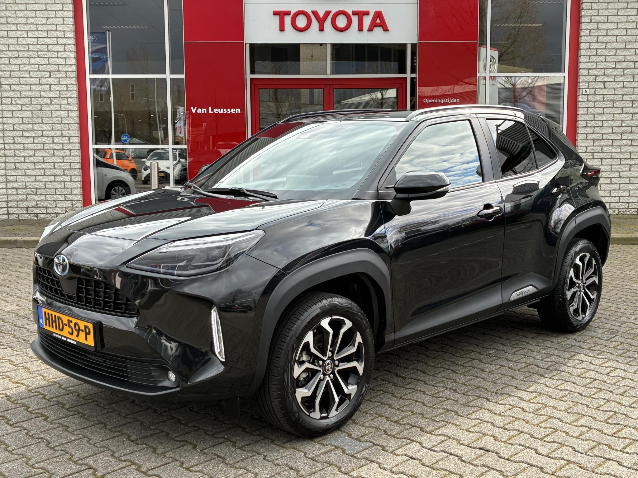 Toyota Yaris Cross 1.5 HYBRID STYLE PANODAK HEAD-UP NAVI STOEL/STUURVERW APPLE/ANDROID EL-ACHTERKLEP KEYLESS