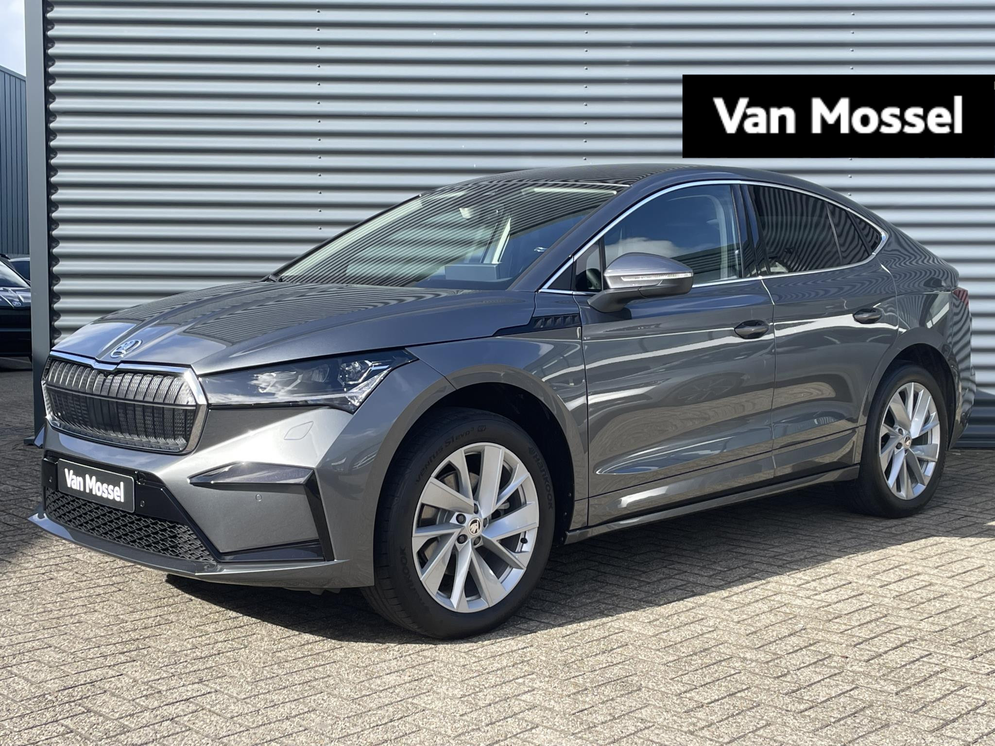 Škoda Enyaq Coupe iV 60 Business Edition Plus 58 kWh 180 PK | Automaat | Matrix LED Koplampen | Navigatie | Achteruitrijcamera | Climate Control | Panorama dak | Adaptive Cruise Control | Leder pakket | Parkeersensoren | Elektrische achterklep | Privacy Glass | Stoelverwarming | Lichtmetalen velgen | €13.700,- Actiekorting! | DIRECT LEVERBAAR! |