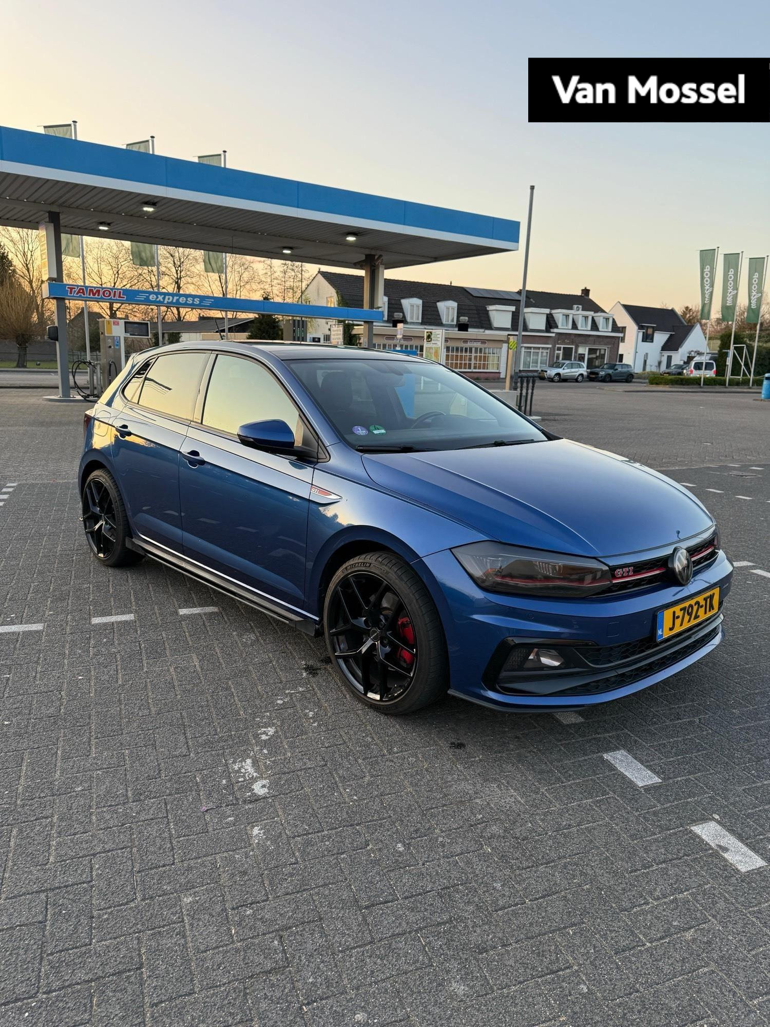 Volkswagen Polo 2.0 TSI GTI | Automaat | Panoramadak | Navigatie | Virtuele Cockpit | Stoelverwarming | Climate Control | Adaptive Cruise Control | Draadloze telefoonlader | 18'' lichtmetalen velgen |