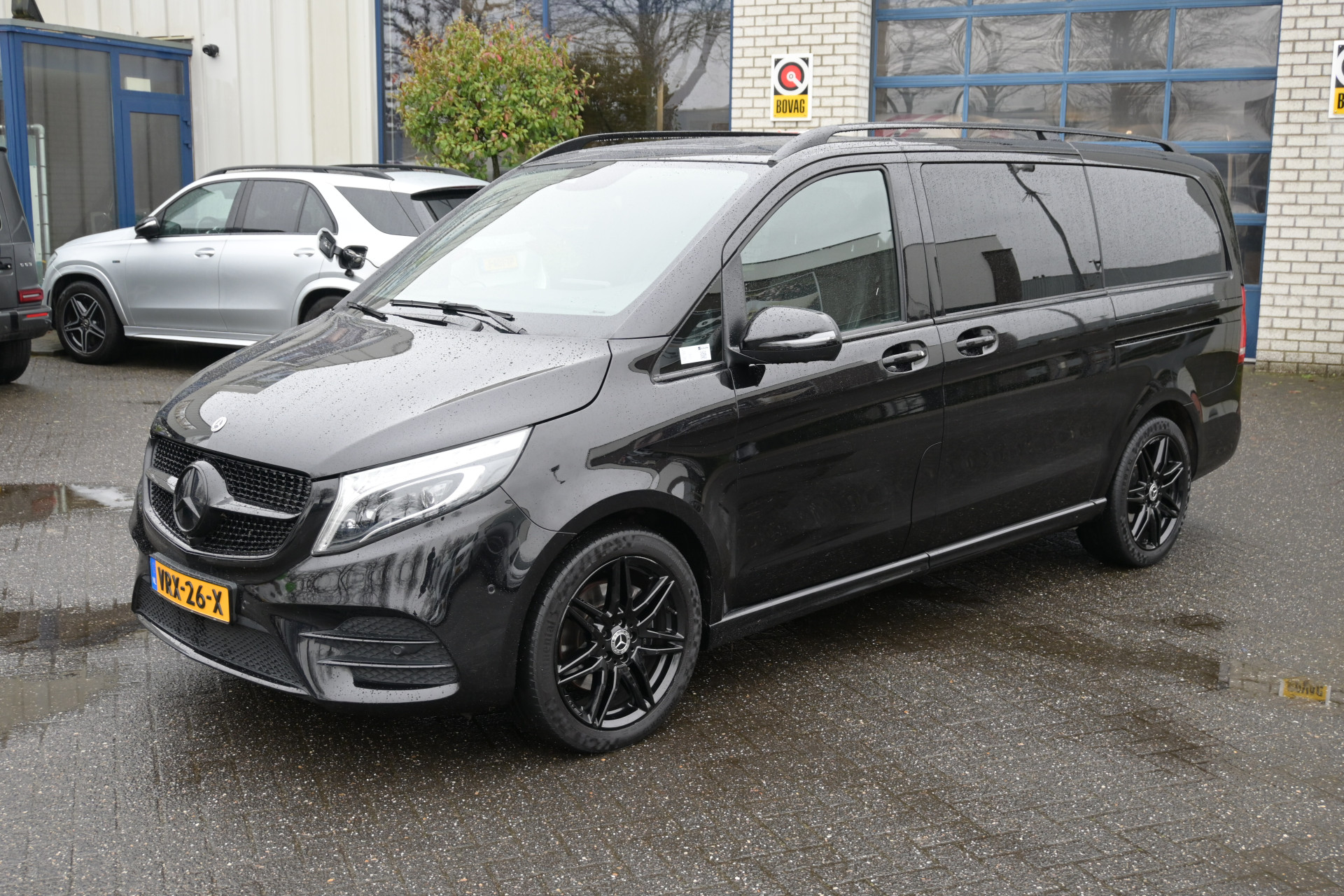 Mercedes-Benz V-Klasse 300d AMG L2 DC Avantgarde Edition Luchtvering/Airmatic, Stoelkoeling, 360 Camera, Burmester
