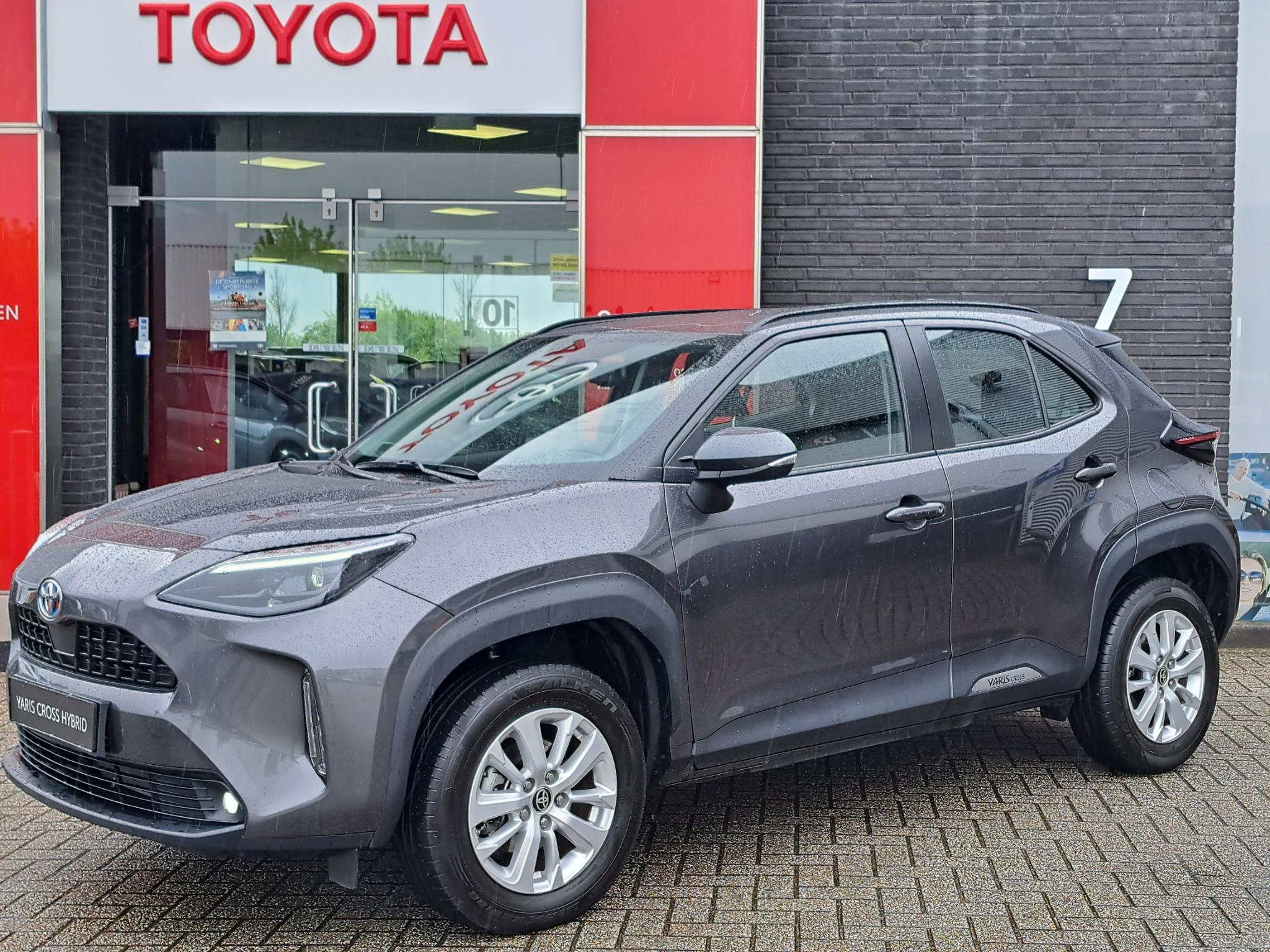 Toyota Yaris Cross 1.5 HYBRID DYNAMIC STOEL EN STUURVERWARMING ACHTERUITRIJCAMERA CRUISE CONTROL