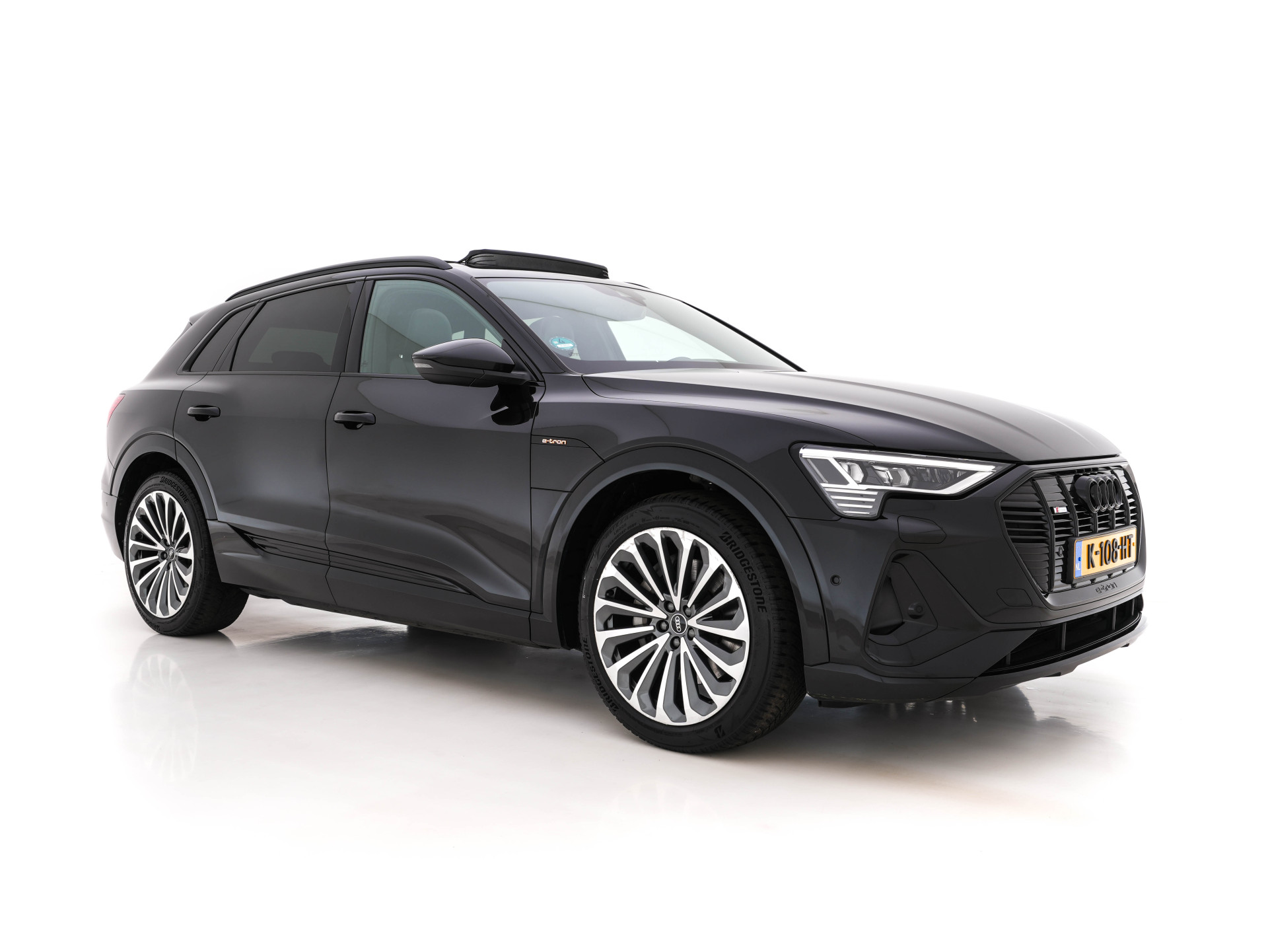 Audi e-tron 50 Quattro S-Line-Edition 71 kWh [ 3-Fase ] (INCL-BTW) *PANO | LEATHER-ALCANTARA | DIGI-COCKPIT | FULL-LED | ADAPTIVE-CRUISE | MEMORY-PACK | SPORT-SEATS | AIR-SUSPENSION | NAVI-FULLMAP | HEATED-SEATS | DAB | SHIFT-PADDLES |  21''ALU*