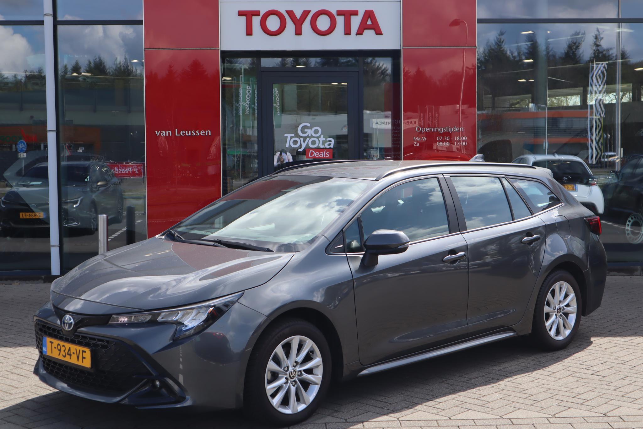 Toyota Corolla Touring Sports Hybrid 140 Active NAVI APPLE/ANDROID LM-VELGEN CAMERA AD-CRUISE FACELIFT-MODEL NL-AUTO