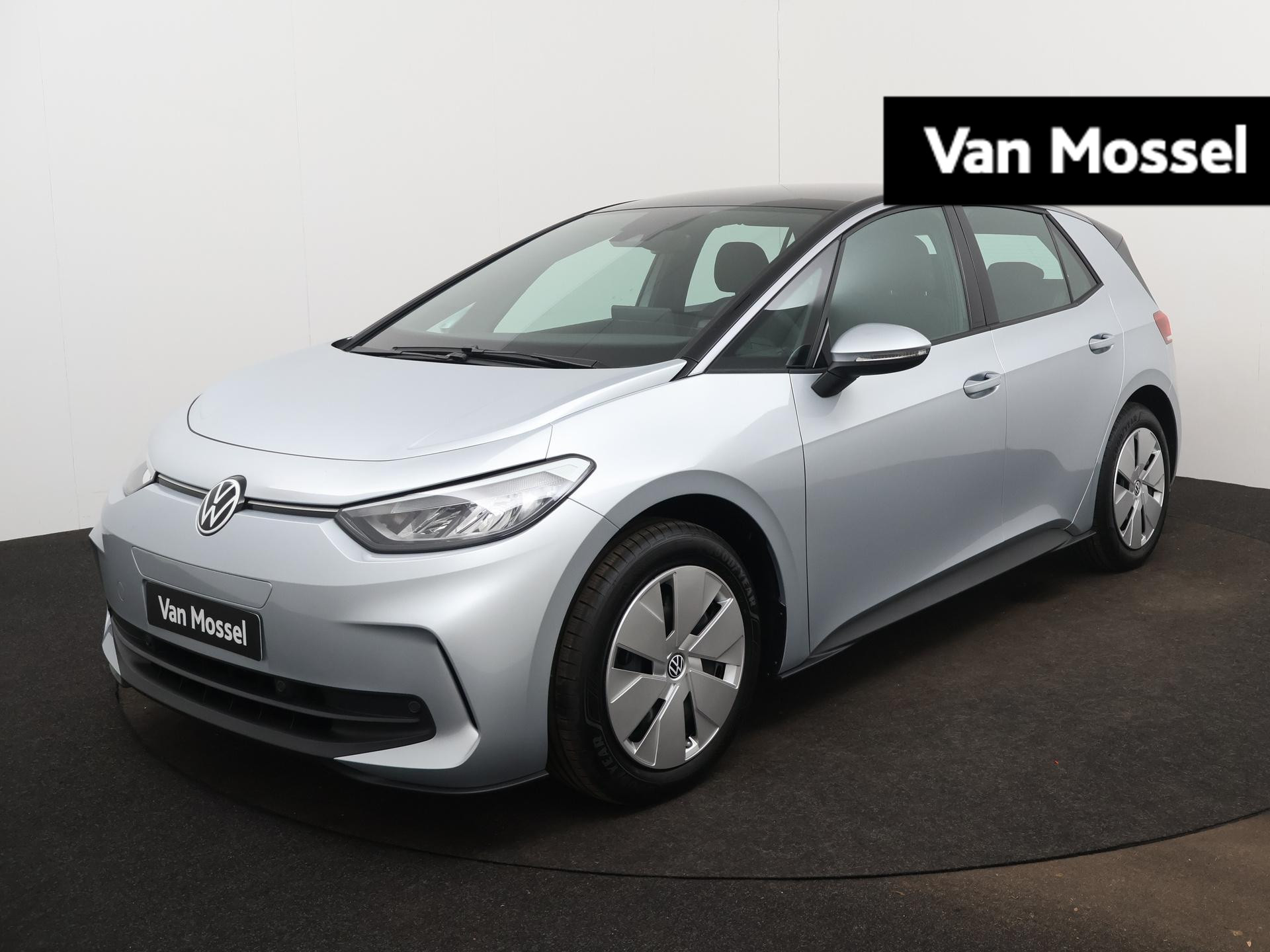 Volkswagen ID.3 Pure Oranje Edition 52 kWh 170 PK | Navigatie | Steunhaak | Apple Carplay draadloos | Android Auto draadloos | Stoelverwarming | Stuurverwarming | Camera | Keyless acccess |