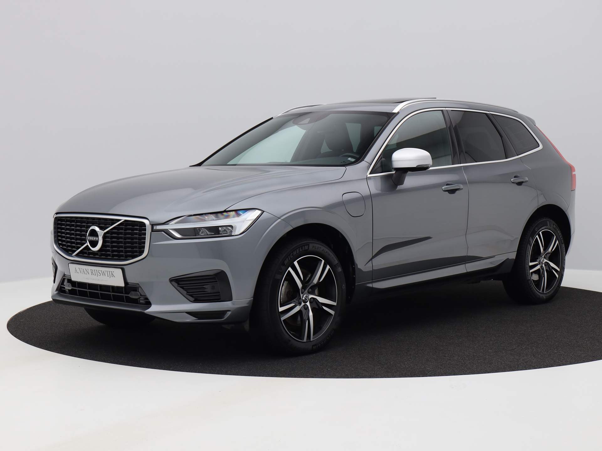 Volvo XC60 2.0 T8 Twin Engine AWD R-Design | PANO