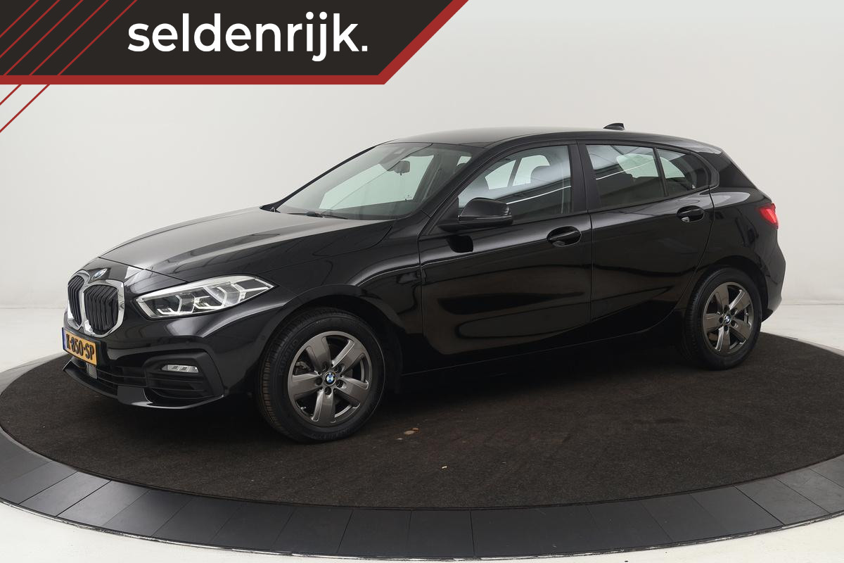 BMW 1 Serie 118i Executive | Adaptive cruise | Carplay | Live Cockpit | Full LED | Camera | Navigatie | Park Assist | Climate control | Bluetooth