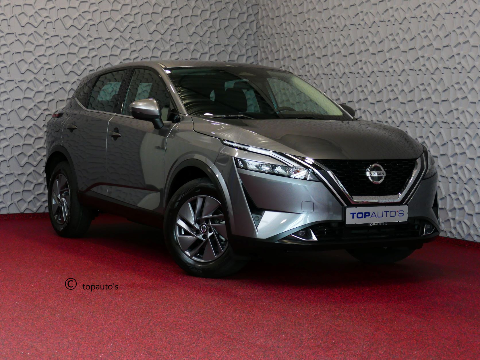 Nissan QASHQAI 1.3 MHEV 160PK NAVI CARPLAY CAMERA STOEL/STUUR/RUIT VERW. LMV PDC ECC LED ADAP.CRUISE 04/2024