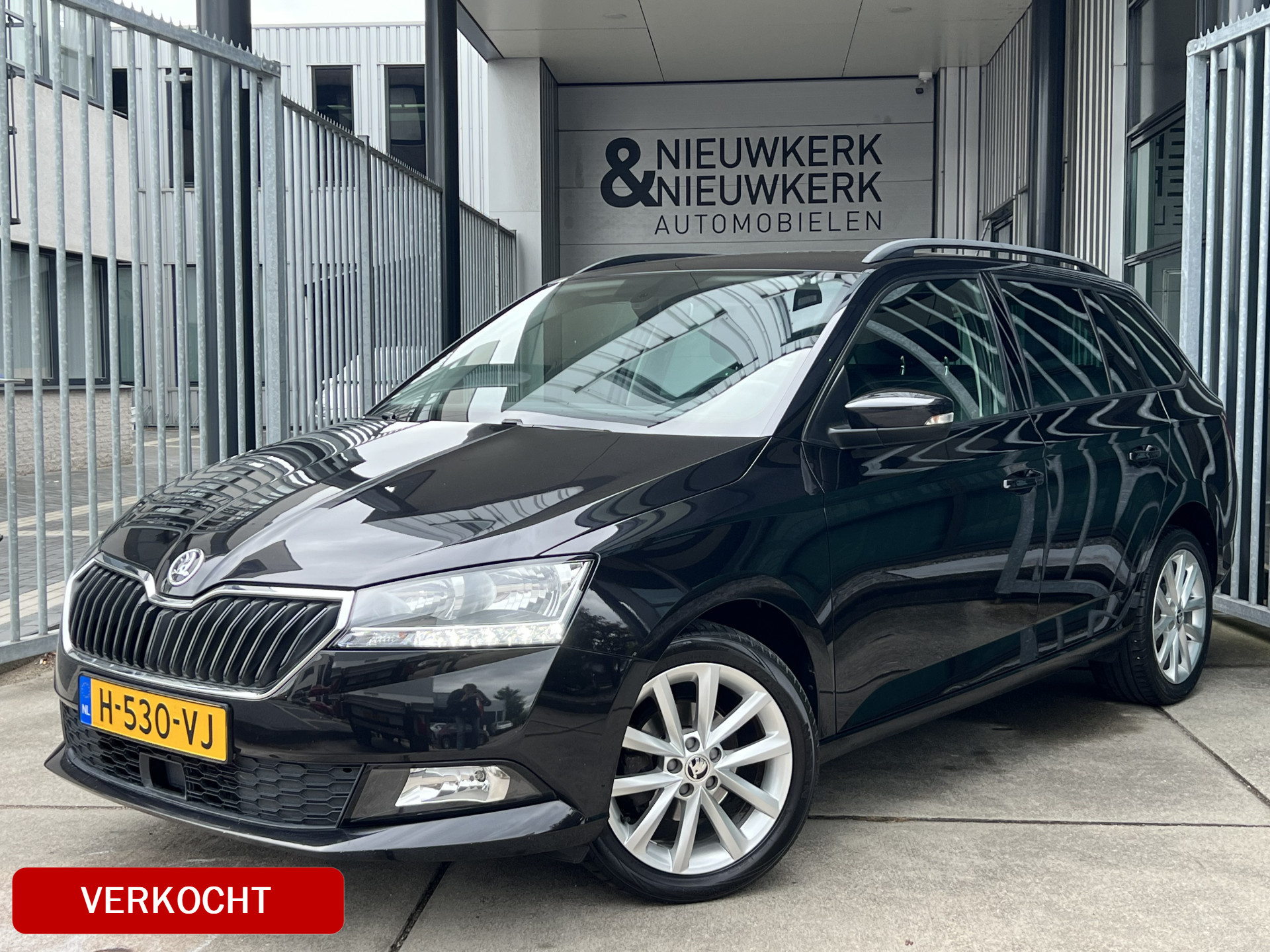 Škoda Fabia Combi 1.0 TSI Business Edition | NAVI | CARPLAY / ANDROID | CRUISE CONTROL | AIRCO | DAB | PDC | LMV 16'' | BLUETOOTH