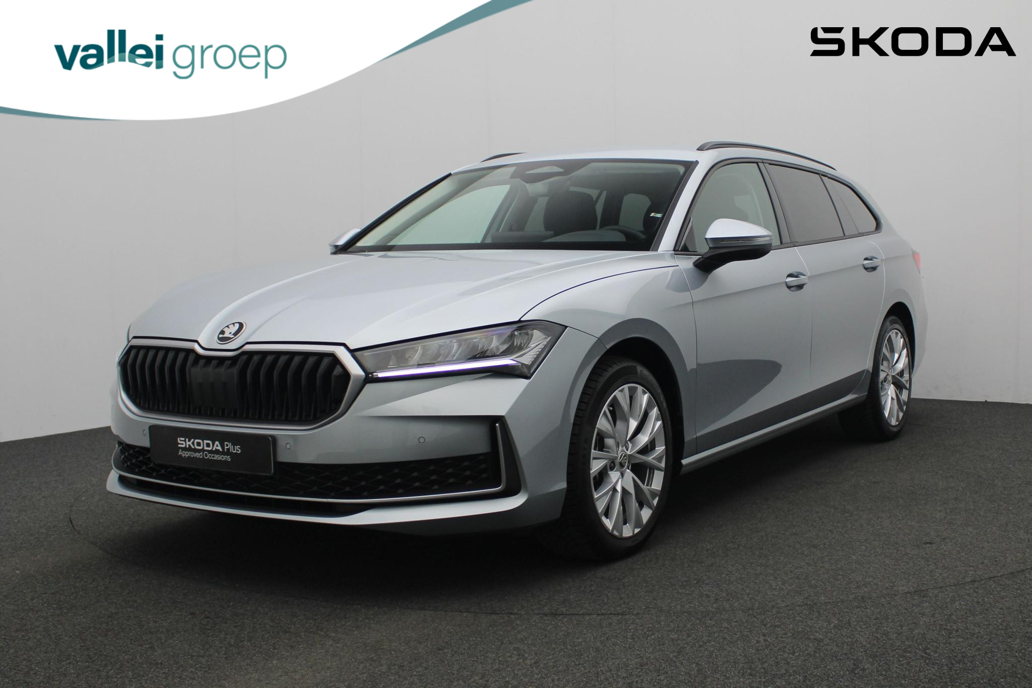 Škoda Superb Combi 1.5 TSI 150 pk DSG MHEV First Edition | Trekhaak | Achteruitrijcamera | Stoelverwarming | Adaptive Cruise