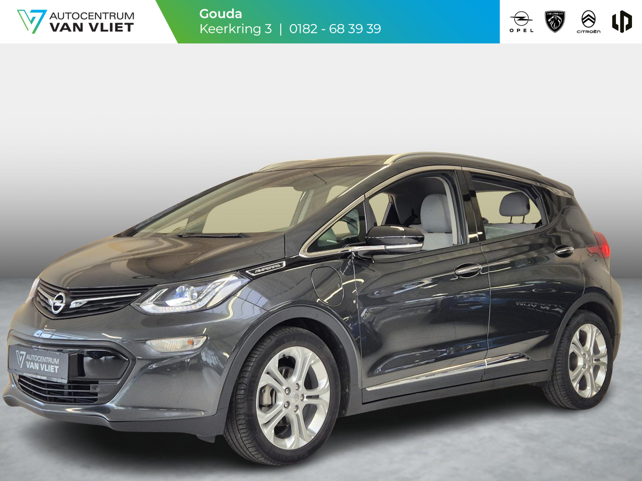 Opel Ampera-e Business 60 kWh Apple Carplay/Android Auto | Keyless | Parkeersensoren Voor/Achter | Stoel/Stuurverwarming |