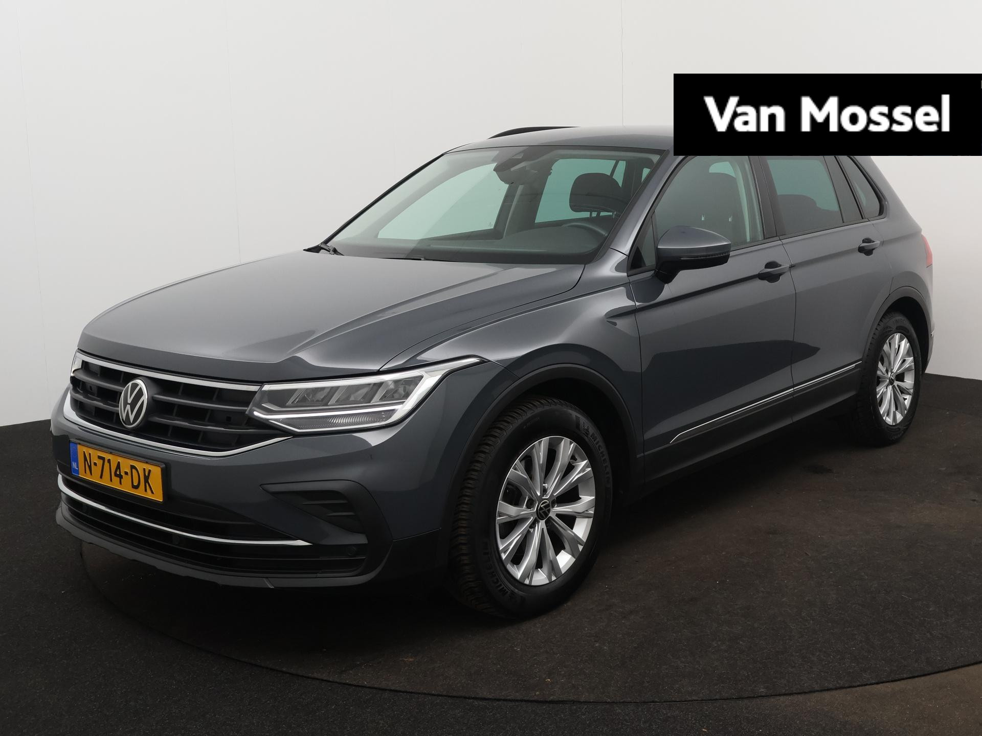 Volkswagen Tiguan 1.5 TSI Life 150 PK | Automaat | Navigatie | Parkeersensoren | Adaptive Cruise Control | Climate Control | LED koplampen | DAB | Draadloze telefoonlader |