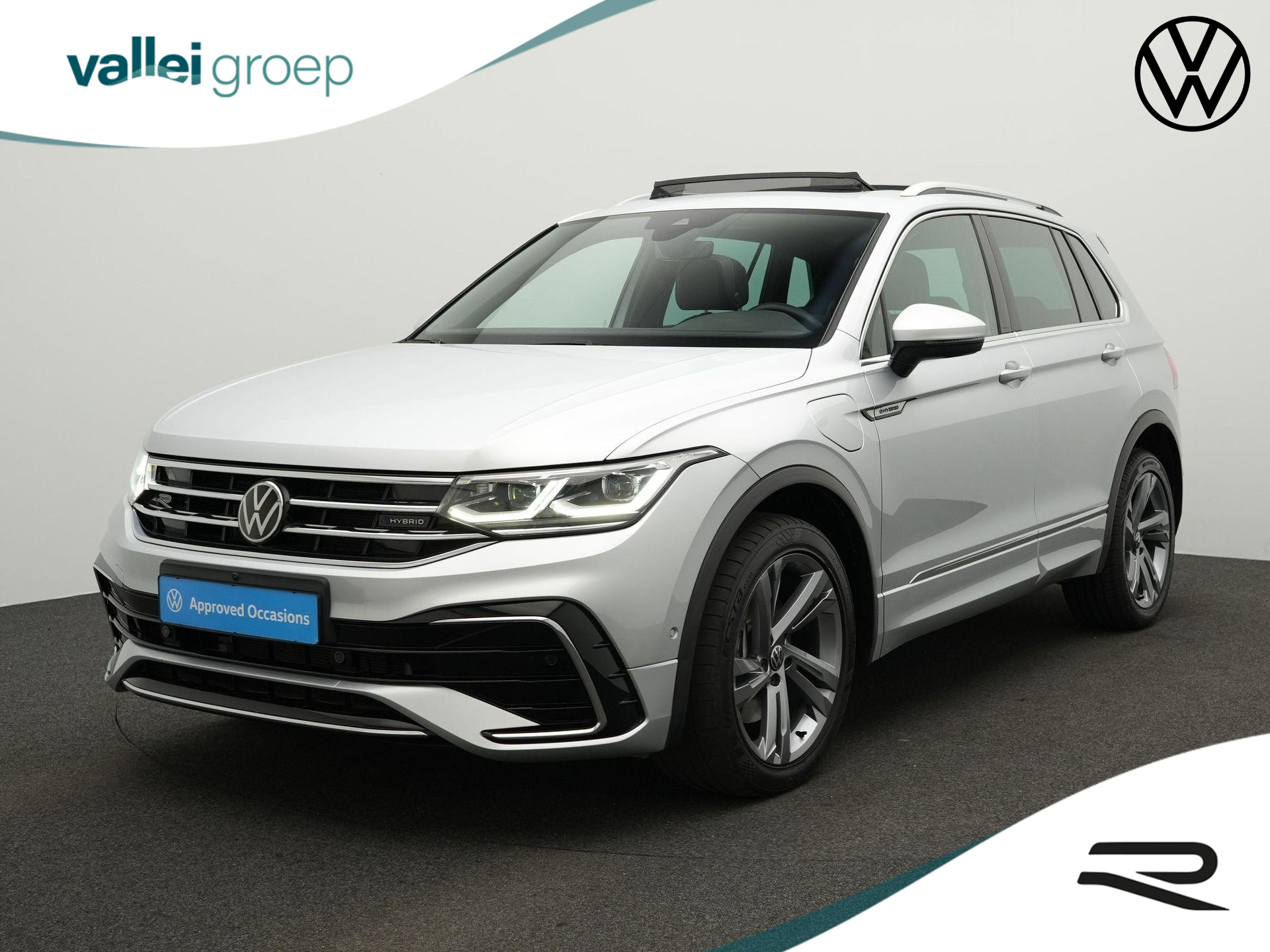 Volkswagen Tiguan 1.4 TSI 245 pk DSG eHybrid R-Line Business | Panoramadak | Leder | Geheugenstoelen | Rondomzicht camera | IQ Light
