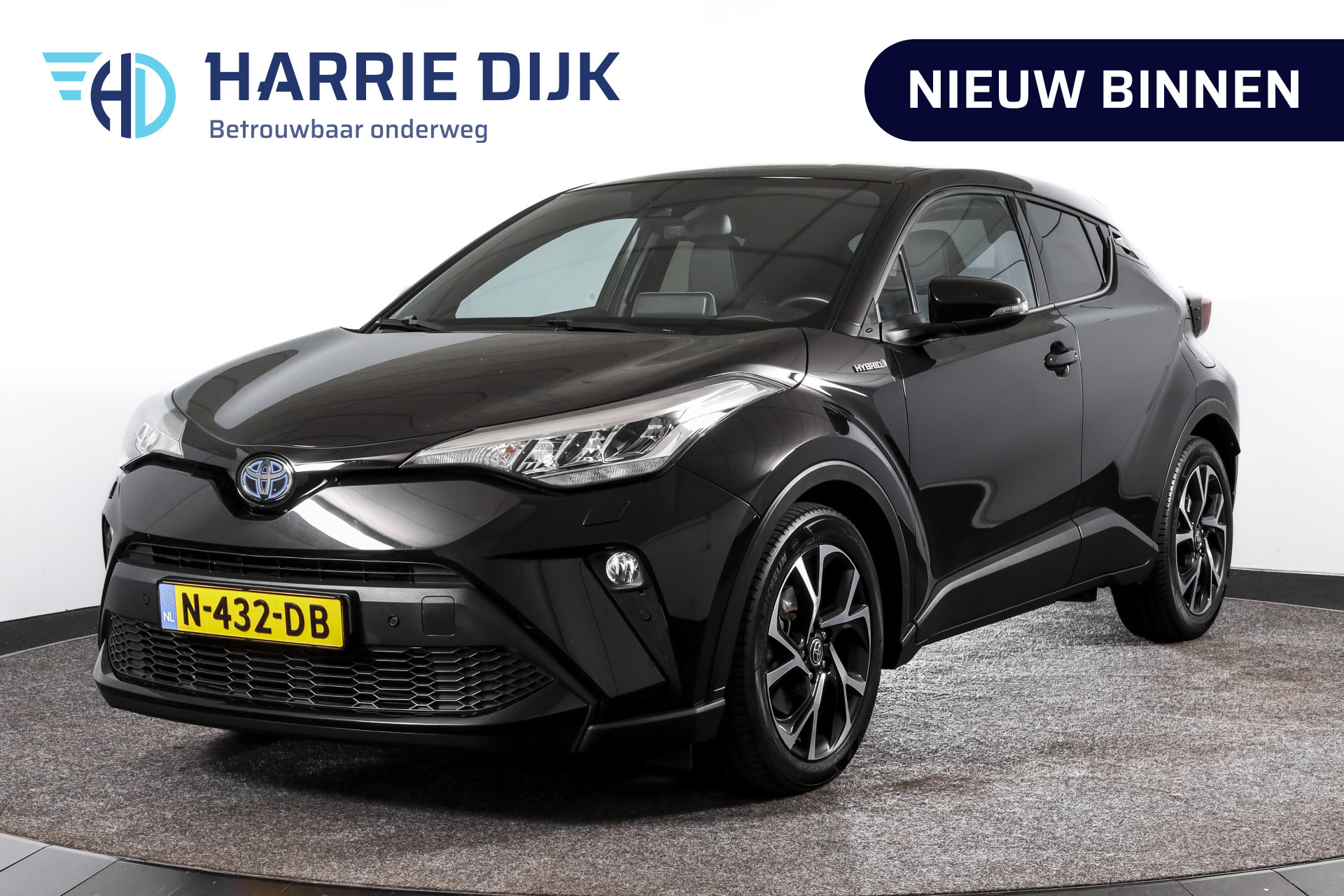 Toyota C-HR 1.8 Hybrid Dynamic - Automaat | Adapt. Cruise | Winterpakket | PDC | Camera | App. Connect | ECC | DAB | LM 18" | Afn. Trekhaak |