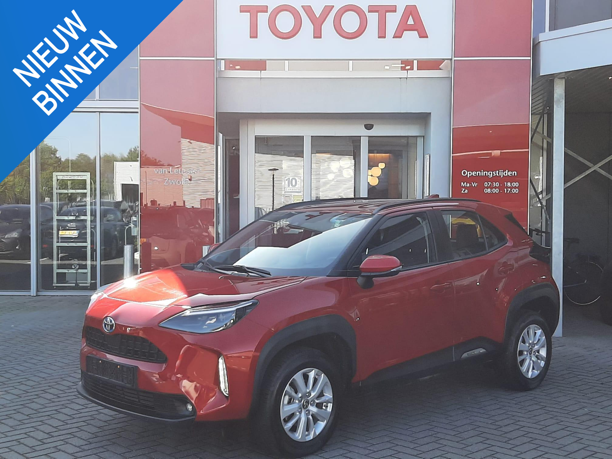 Toyota Yaris Cross 1.5 Hybrid STOEL/STUURVERW KEYLESS DRAADLOOS OPLADEN BLUETOOTH NAVI HEAD-UP