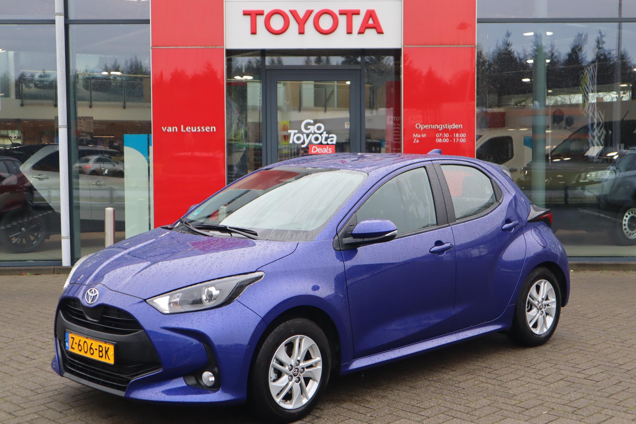 Toyota Yaris 1.5 HYBRID 5-DEURS AD-CRUISE APPLE/ANDROID LM-VELGEN CAMERA DAB+ CAMERA APPLE/ANDROID NL-AUTO