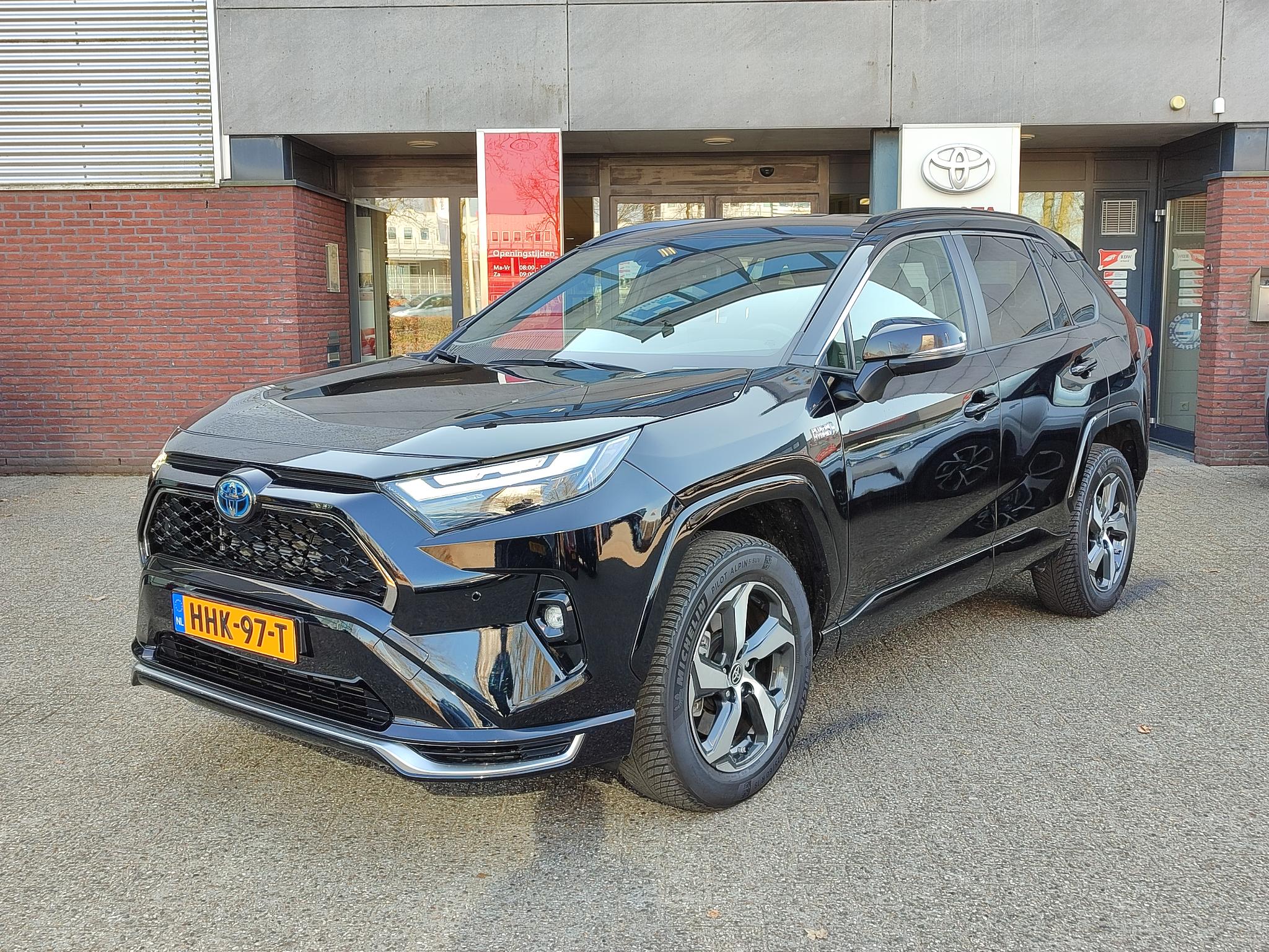 Toyota RAV4 2.5 PLUG-IN HYBRID AWD STYLE NAVI STOELVERW 18'' LM-VELGEN BLIND SPOT EL-ACHTERKLEP APPLE/ANDROID CLIMA KEYLESS EL-STOEL