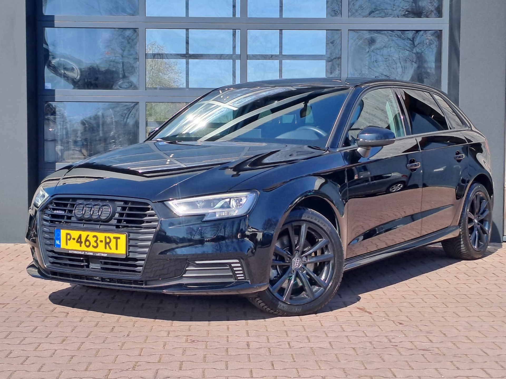Audi A3 Sportback 40 TFSI e-Tron Business Black Edition | Navi | Camera | Stoelverwarming | All-seasons | Hybride |