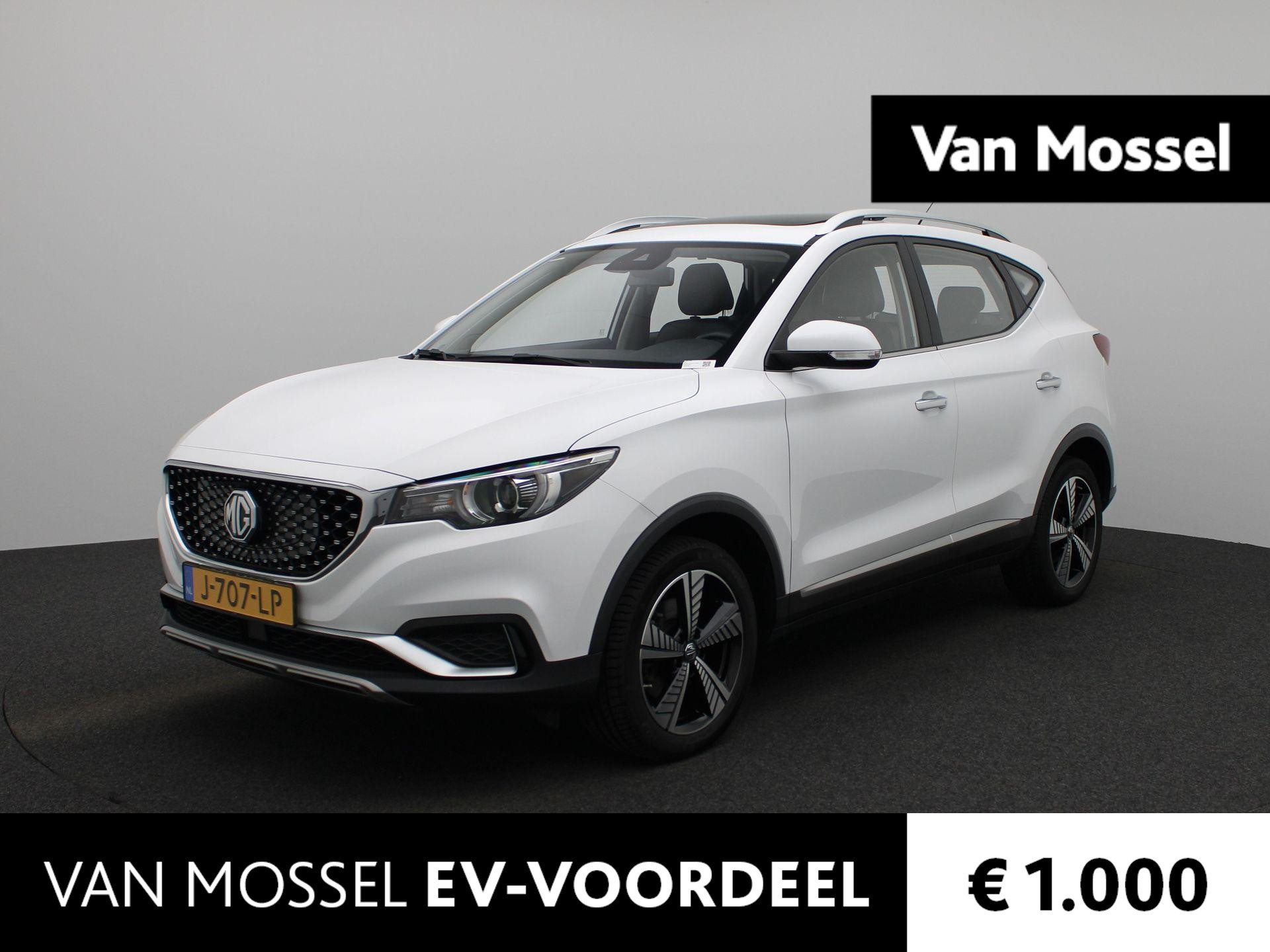 MG ZS-EV Luxury 45 kWh | NAVIGATIE | PANORAMADAK | LEDER | CAMERA
