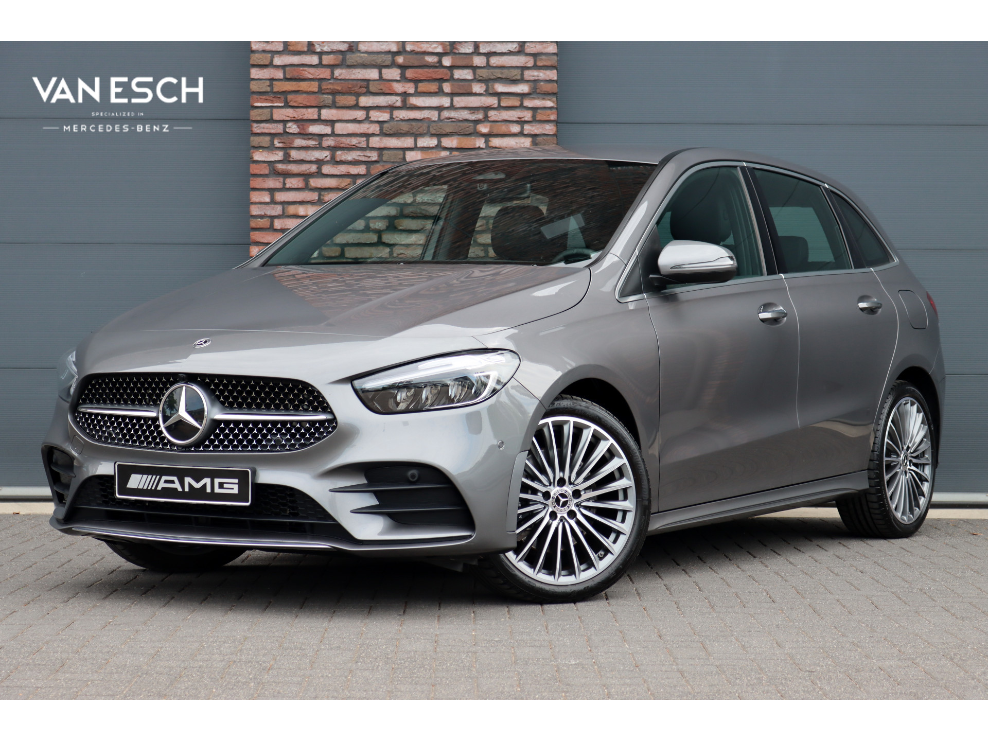 Mercedes-Benz B-Klasse 250 e Star Edition AMG Line Aut8 | Facelift | Distronic | Camera | Advanced Soundsystem | Keyless Go | Augmented Reality | Leder | Stoelverwarming | Sfeerverlichting |